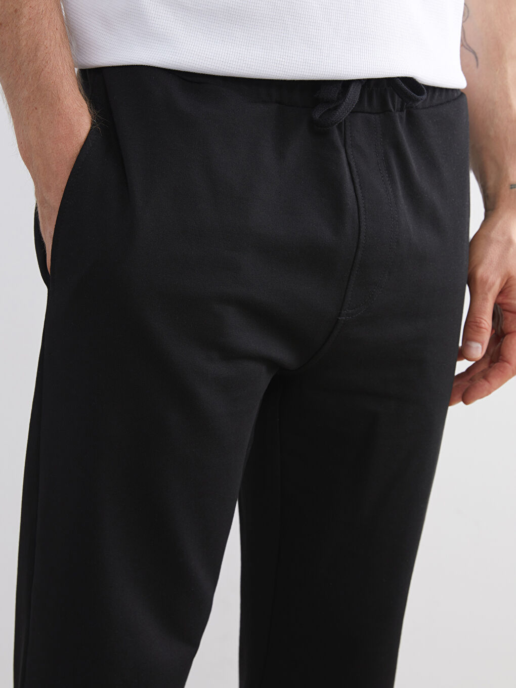 Siyah Standart Kalıp Erkek Eşofman Altı-2