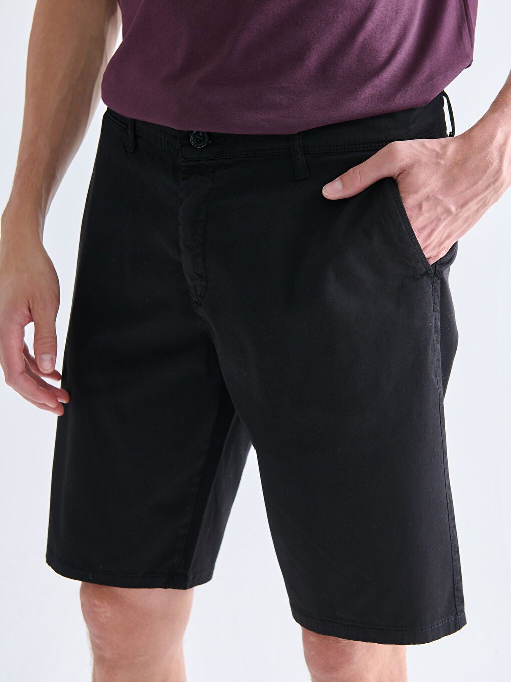 Siyah Slim Fit Gabardin Erkek Şort-2