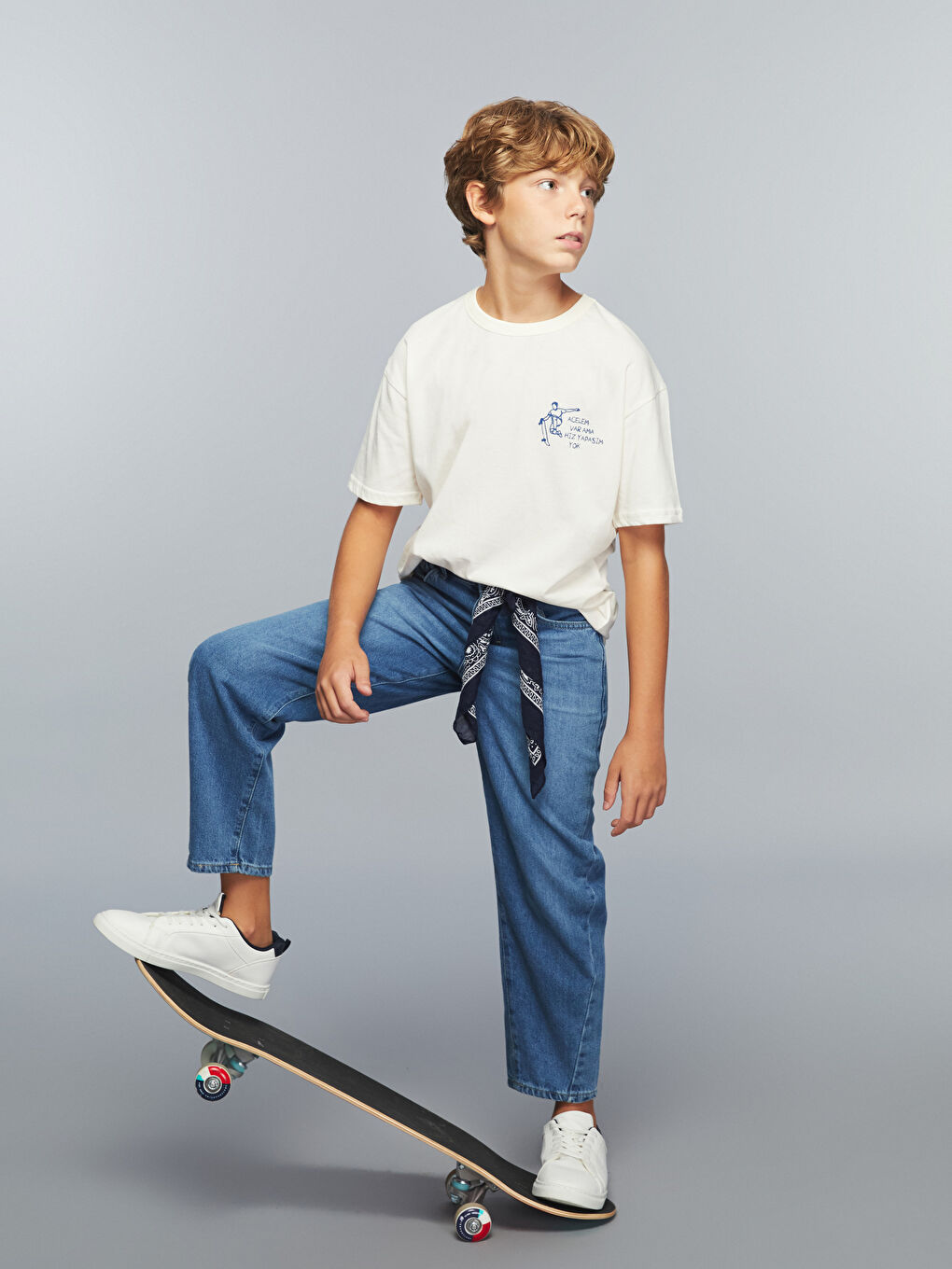 Ekru Bisiklet Yaka Slogan Baskılı Erkek Çocuk Tişört-1