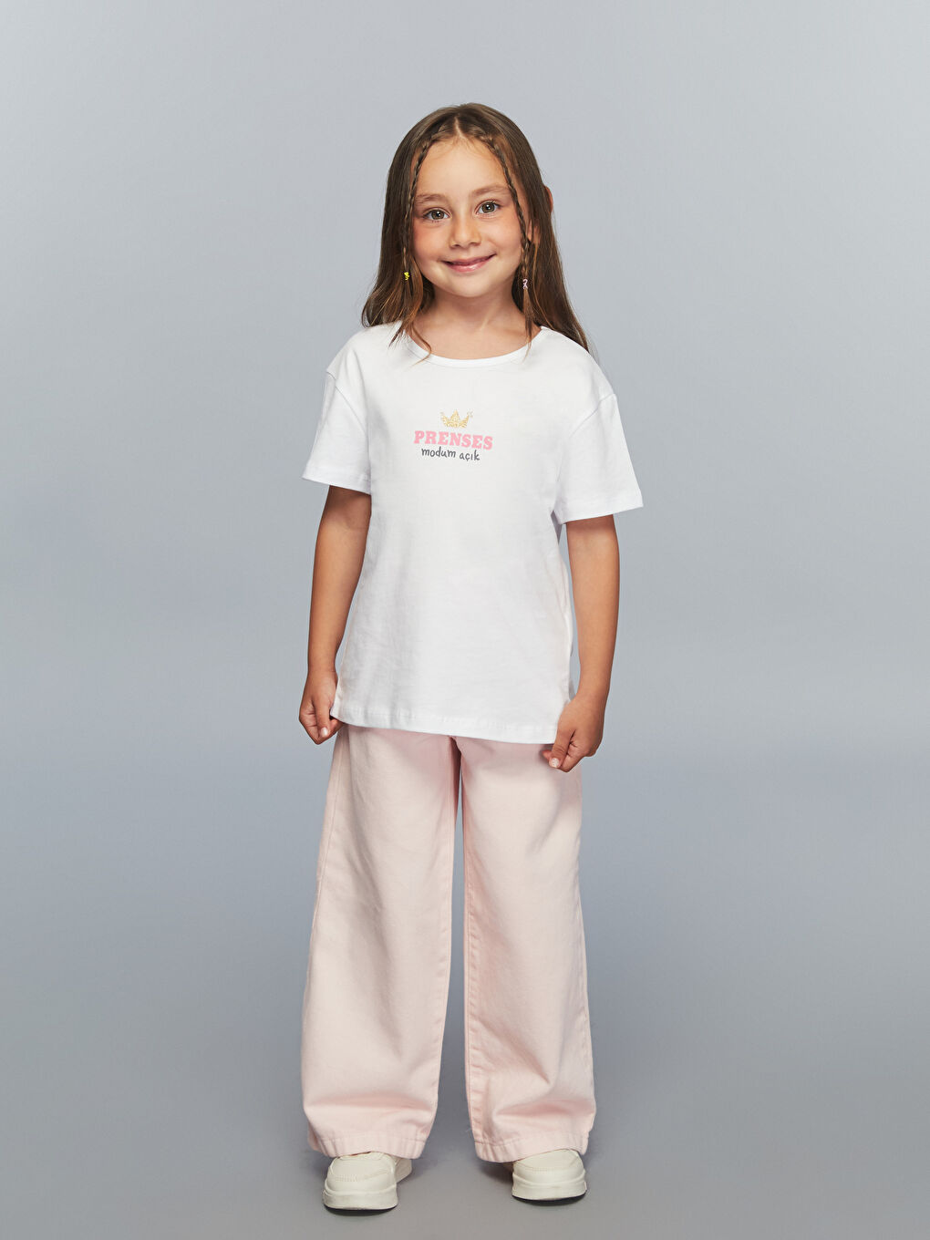 Ekru Bisiklet Yaka Slogan Baskılı Kız Çocuk Tişört-1