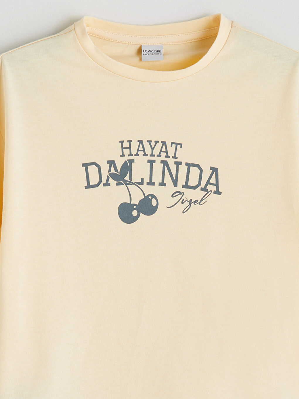Sarı Bisiklet Yaka Slogan Baskılı Kız Çocuk Tişört-1