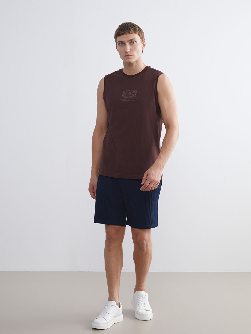 Bordo Bisiklet Yaka Baskılı Penye Erkek Kolsuz Tişört-1