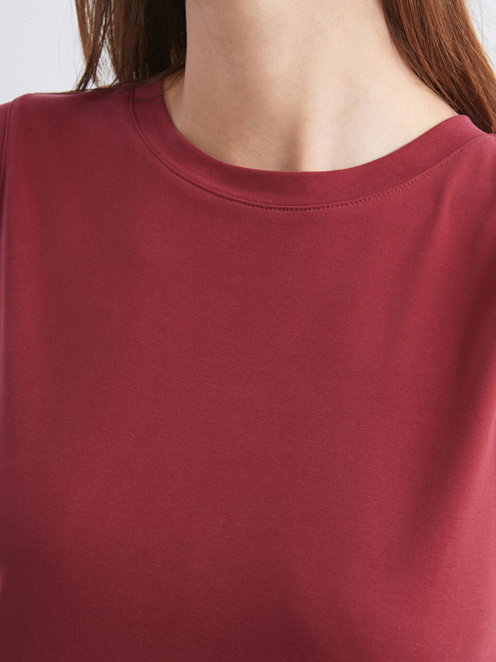 Kırmızı Bisiklet Yaka Kadın Atlet-2