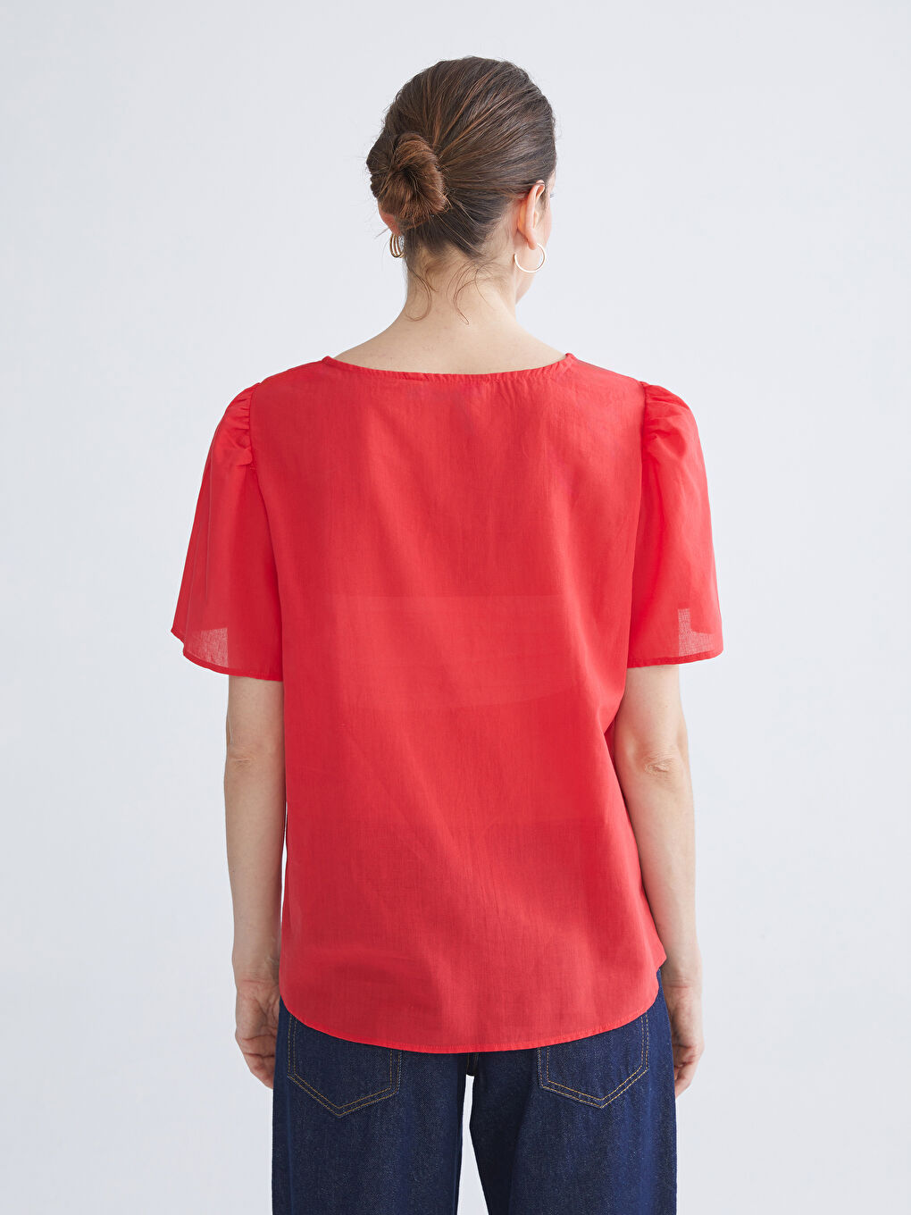 Kırmızı Kaçık Yaka Ajurlu Bluz-3