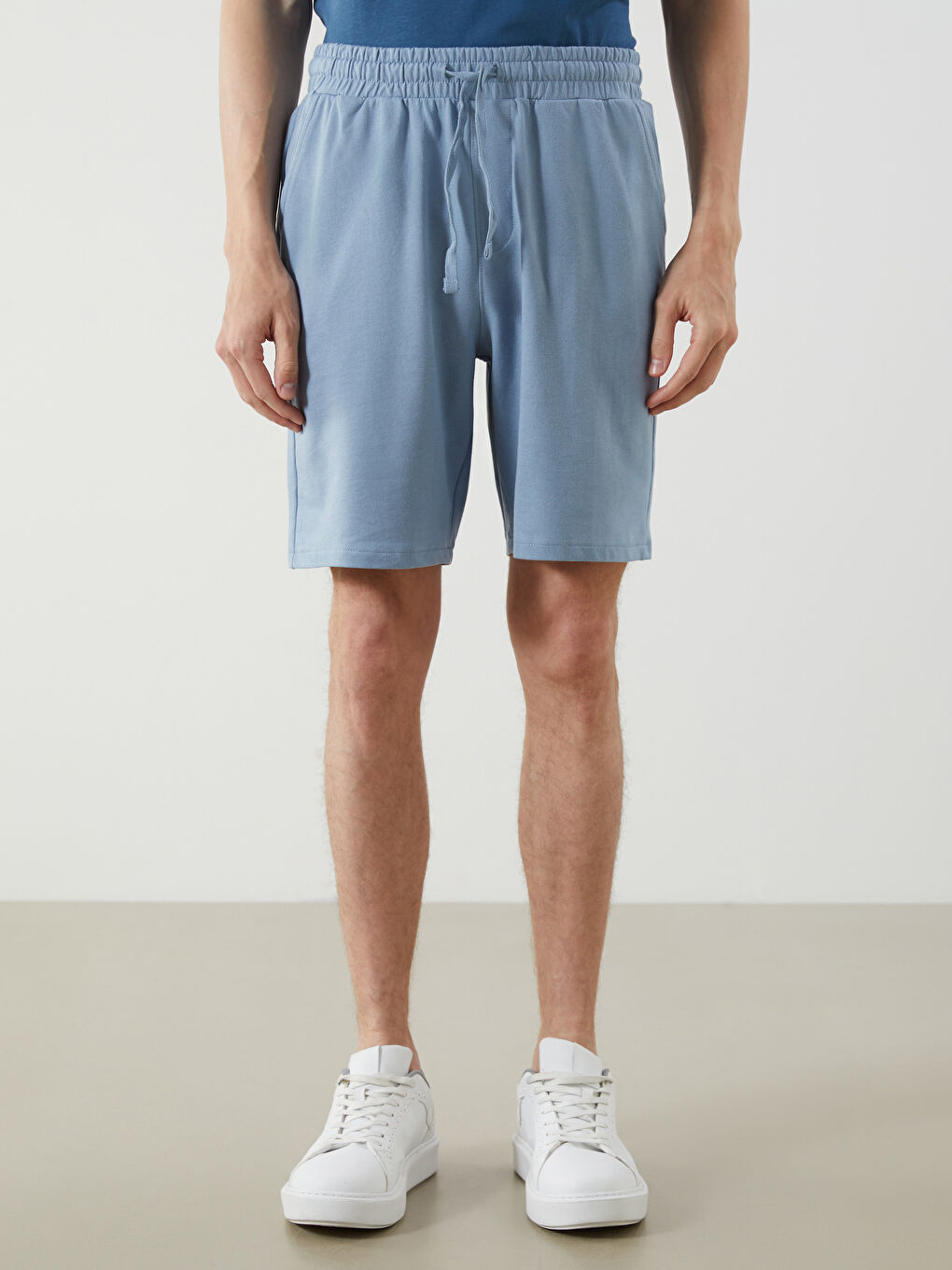 LCWAIKIKI Basic Mavi Slim Fit Örme Erkek Şort - 2