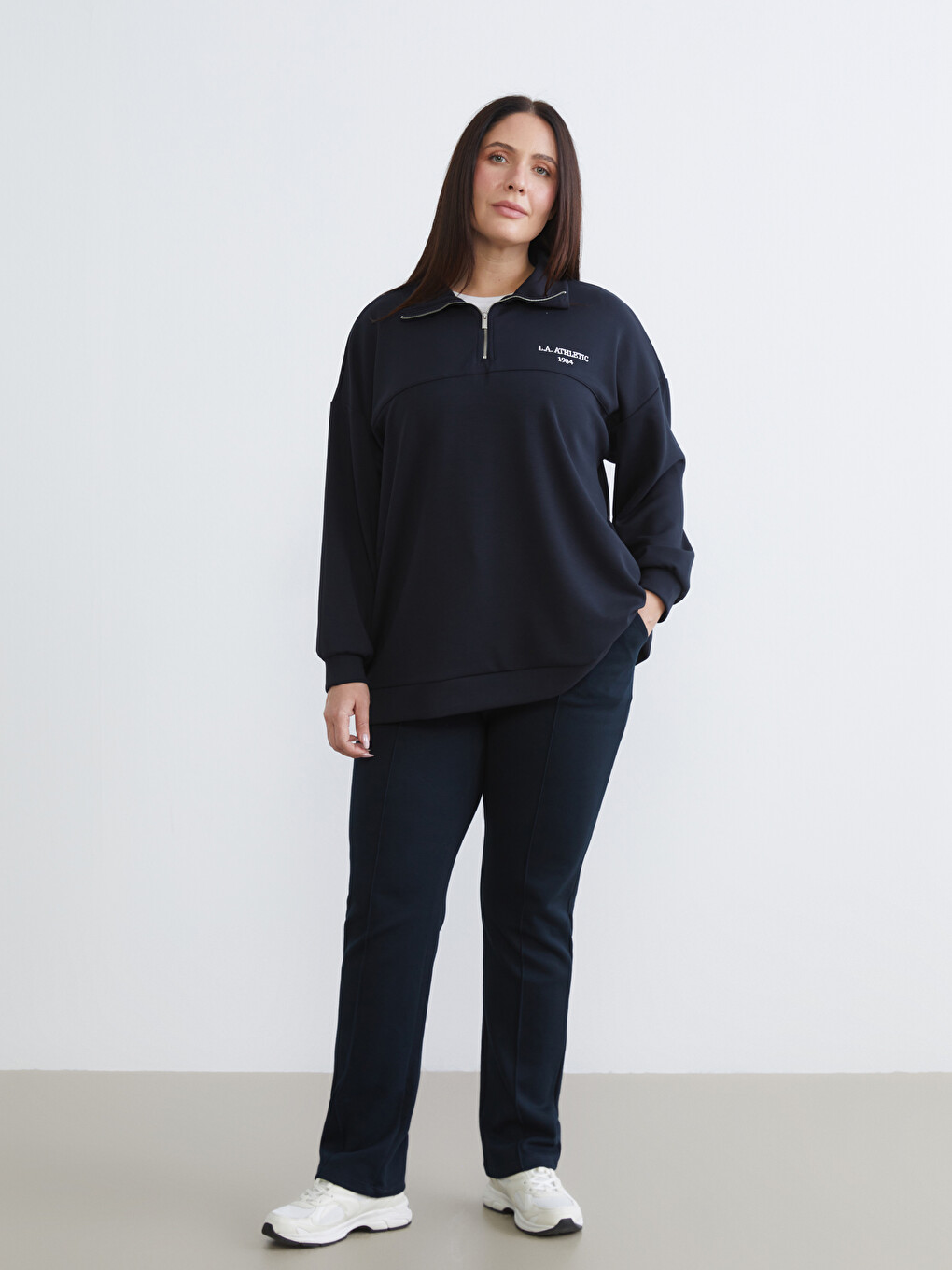 Women's Elastic Waist Straight Sweatpants-2