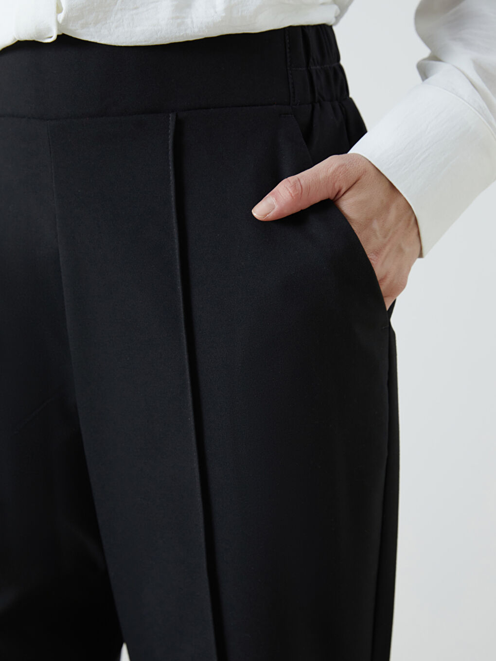 بنطلون سيجارة بخصر مرن للسيدات-4