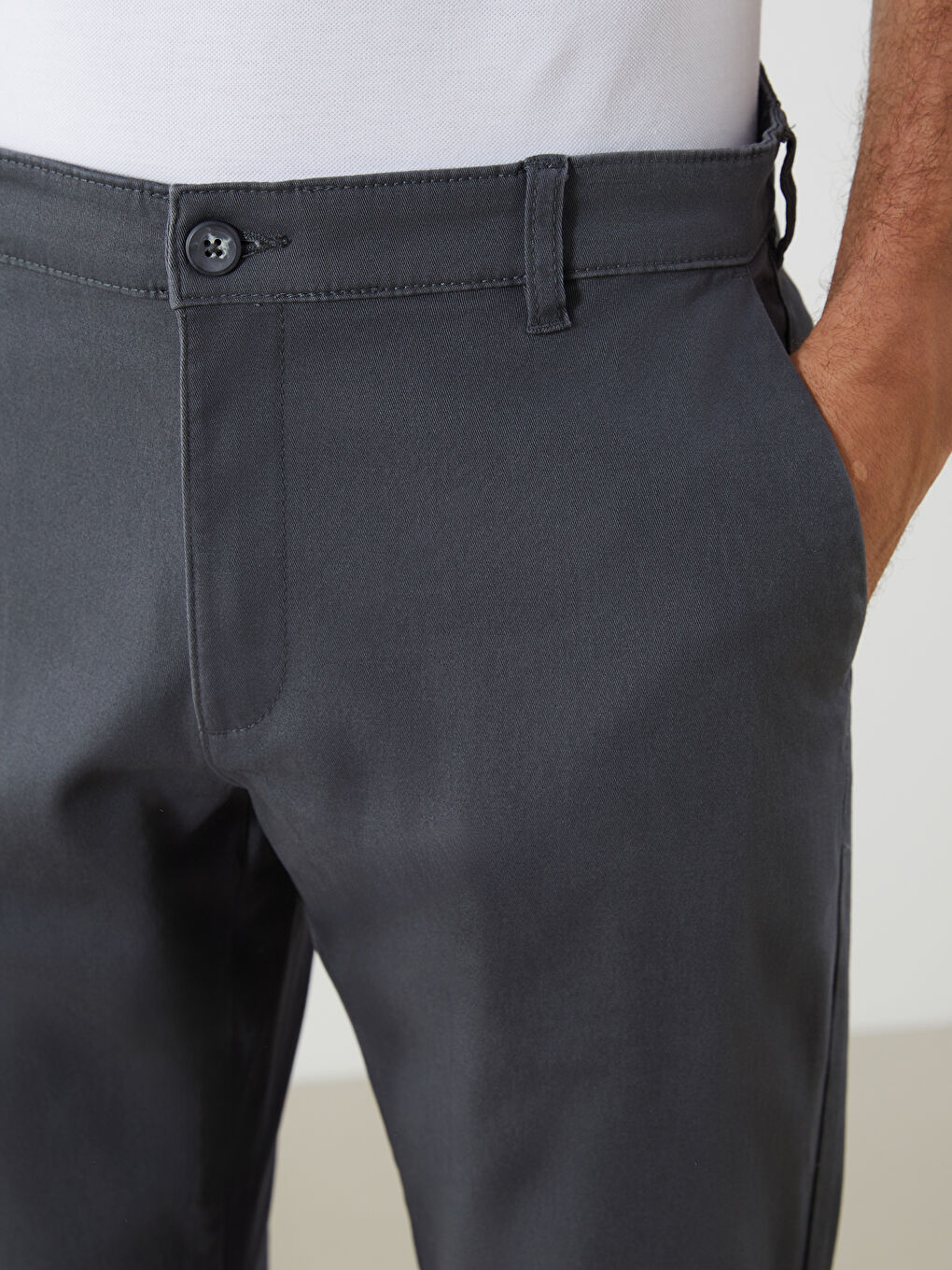 LCWAIKIKI Classic Standard Fit Gabardine Men's Chino Trousers -W40429Z8-S2L