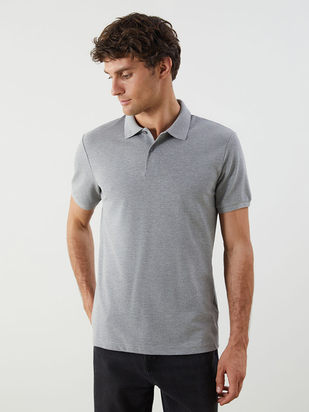 T-shirt en piqué à manches courtes et col polo pour homme