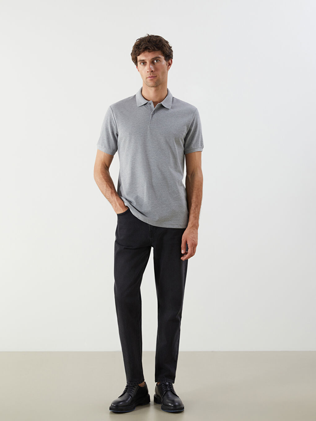 T-shirt en piqué à manches courtes et col polo pour homme-2