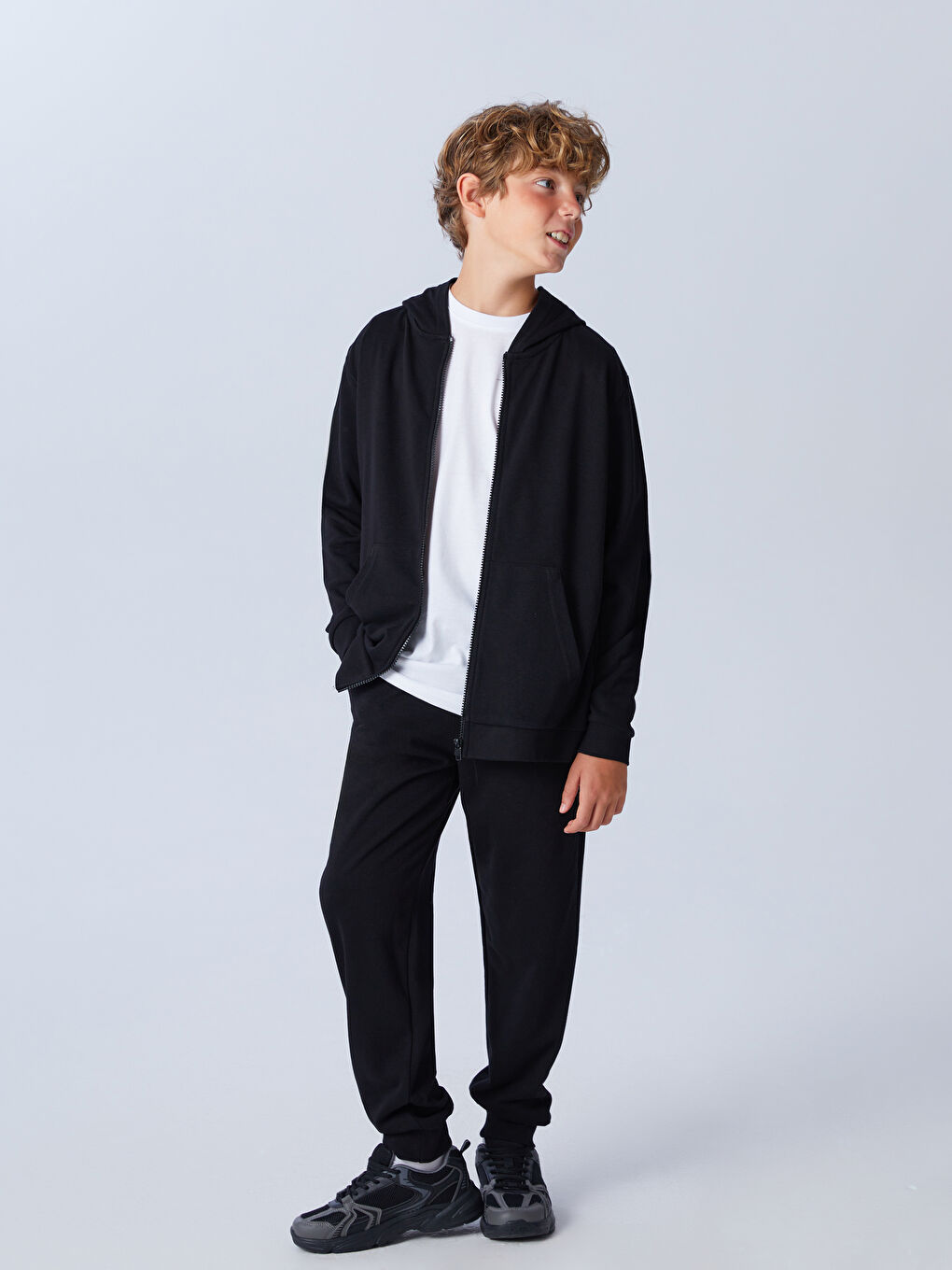 LCW Kids Elasticated Waist Boys' Jogger Sweatpants -W42709Z4-CVL