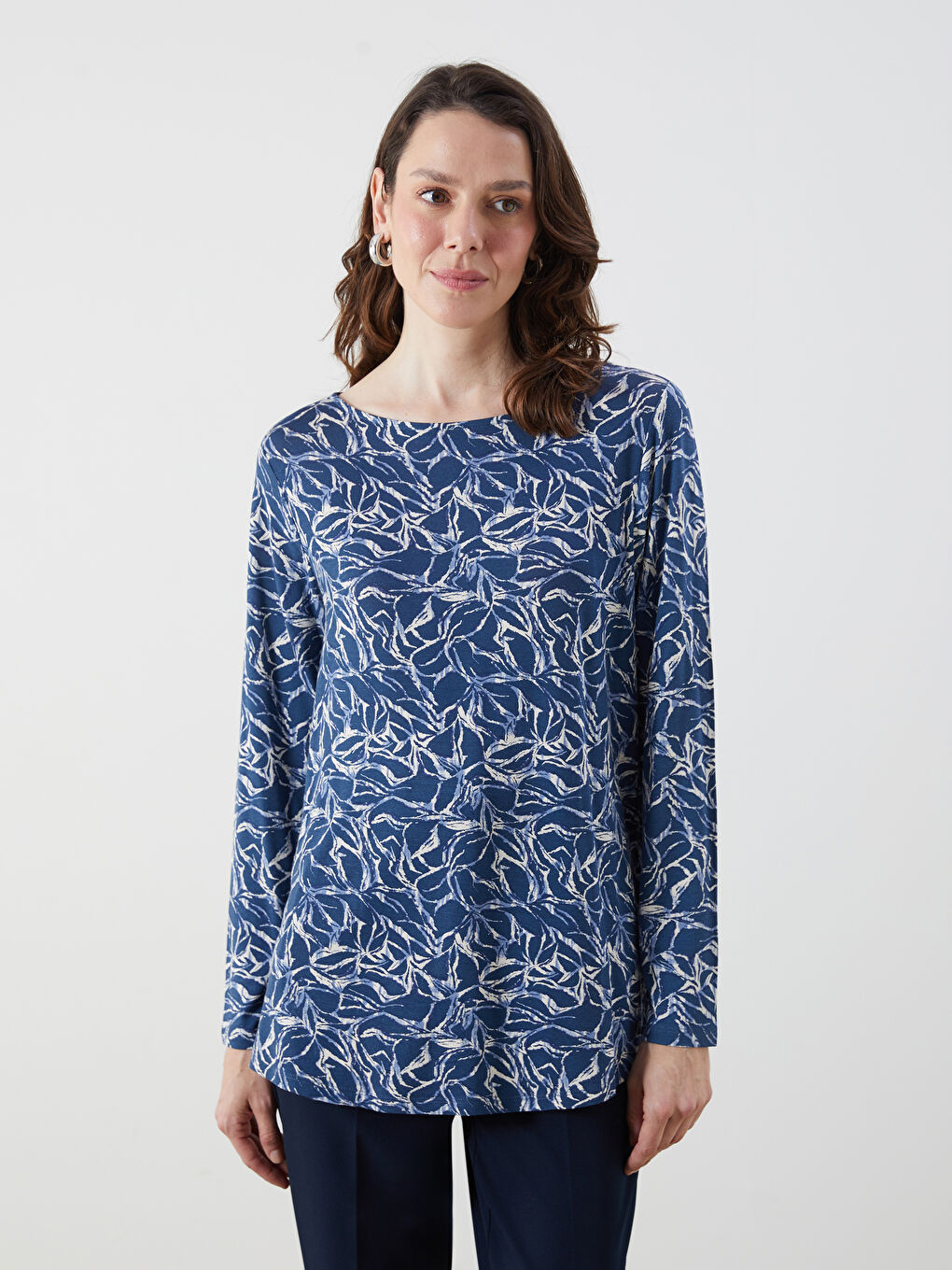 LCW Grace Crew Neck Patterned Short Sleeve Women's Blouse -W45138Z8-LSJ