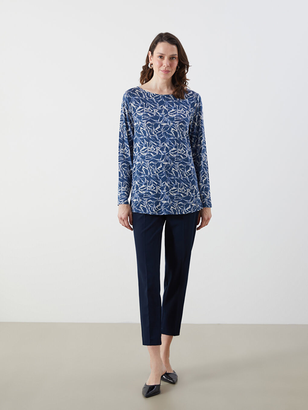 LCW Grace Crew Neck Patterned Short Sleeve Women's Blouse -W45138Z8-LSJ