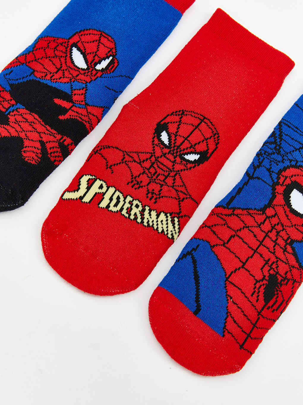 LCW Kids Κοντές Κάλτσες Spider-Man Με Σχέδια για Αγόρια Τριπλή Συσκευασία -W4CT76Z4-K00