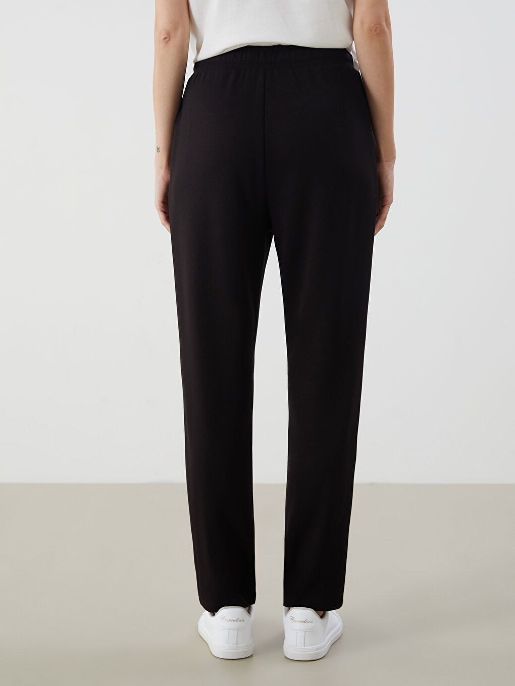 LCWAIKIKI Classic Women's Sweatpants with Elastic Waist -S4LD36Z8-CVL