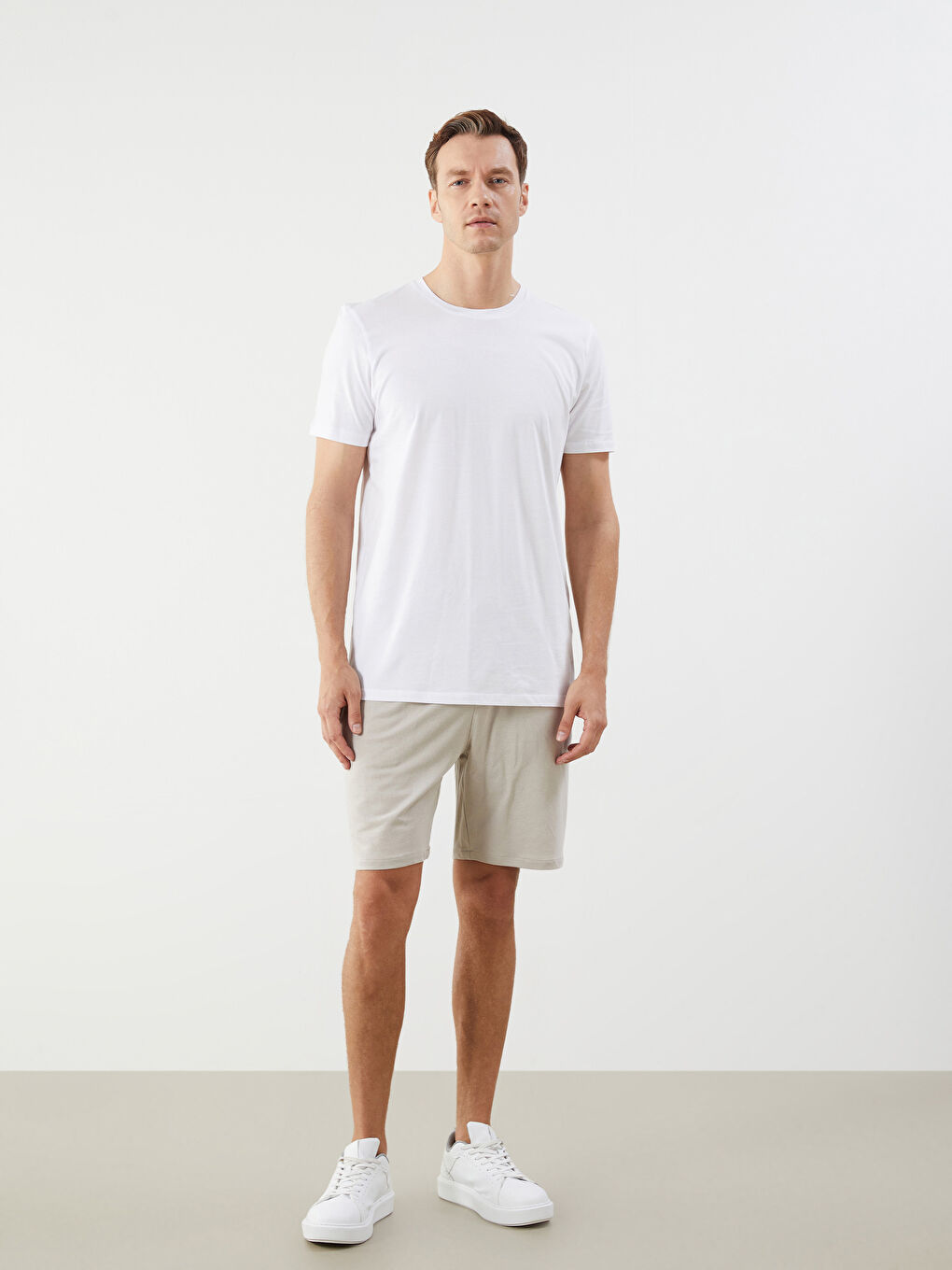 LCWAIKIKI Classic Standard Fit Men's Shorts -S53431Z8-SNE
