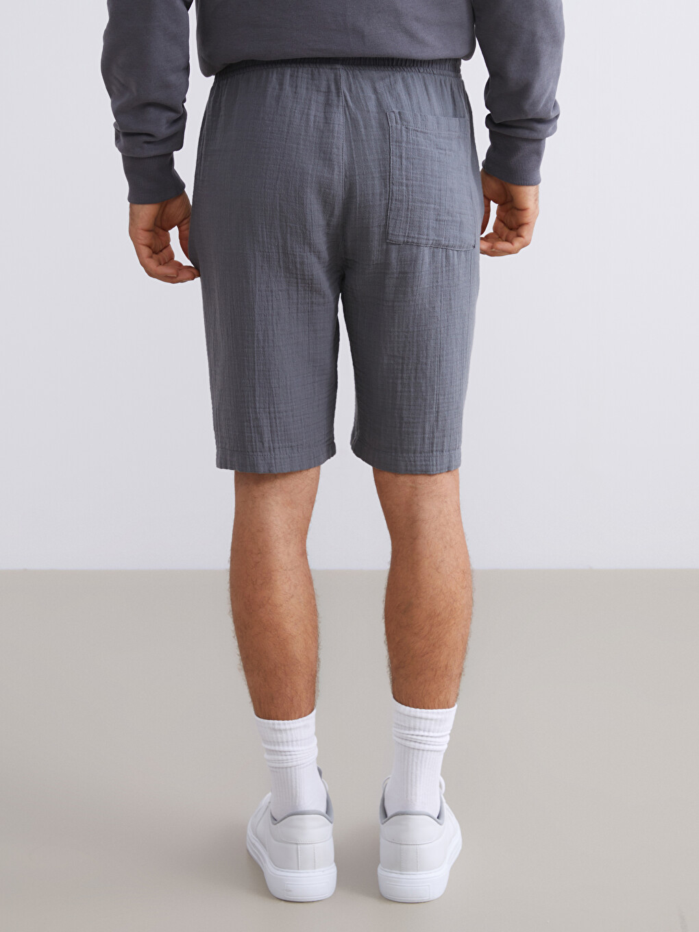 Relaxed Fit Men's Muslin Shorts-3