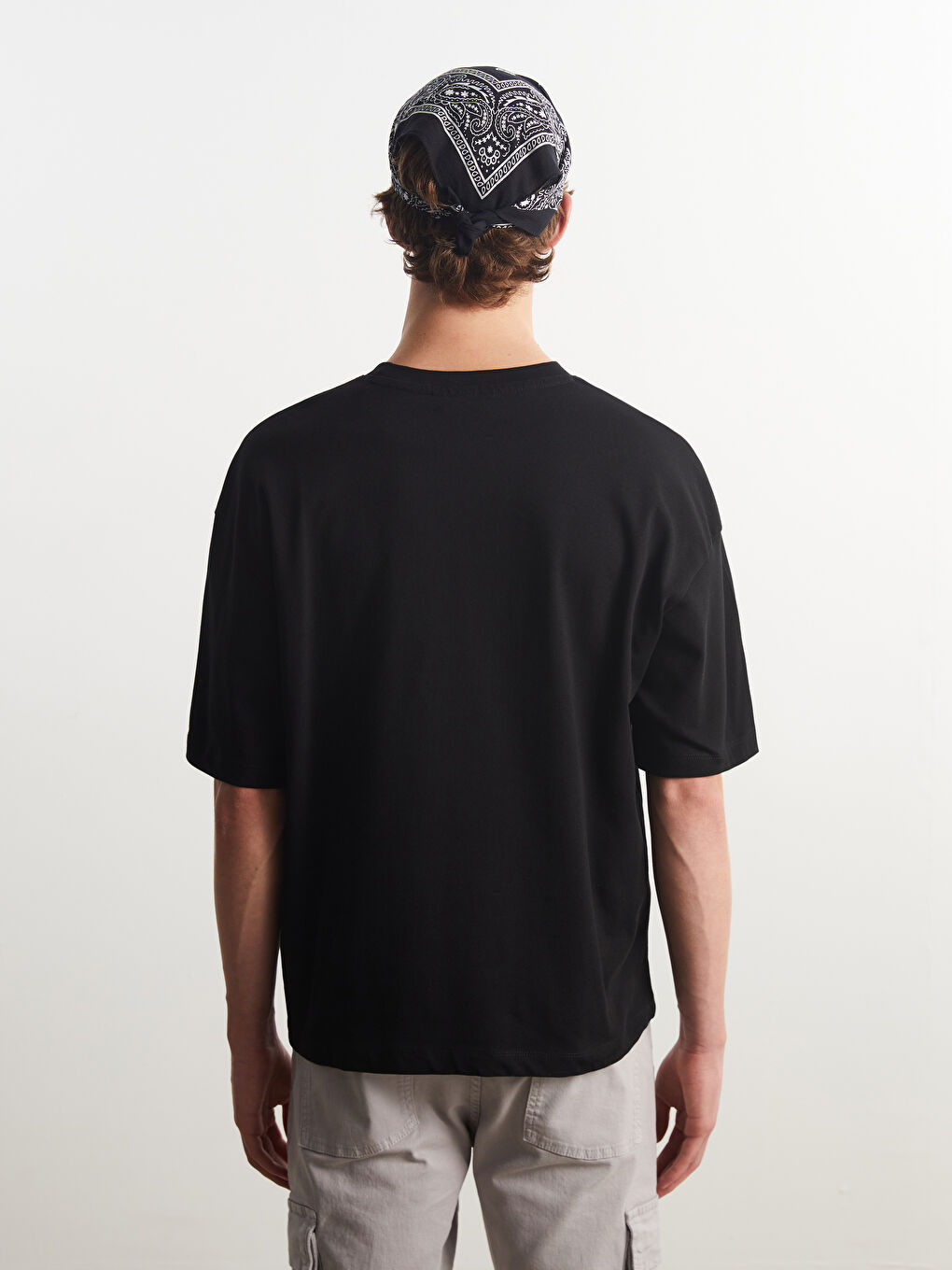 Siyah Bisiklet Yaka Penye Erkek Tişört-11