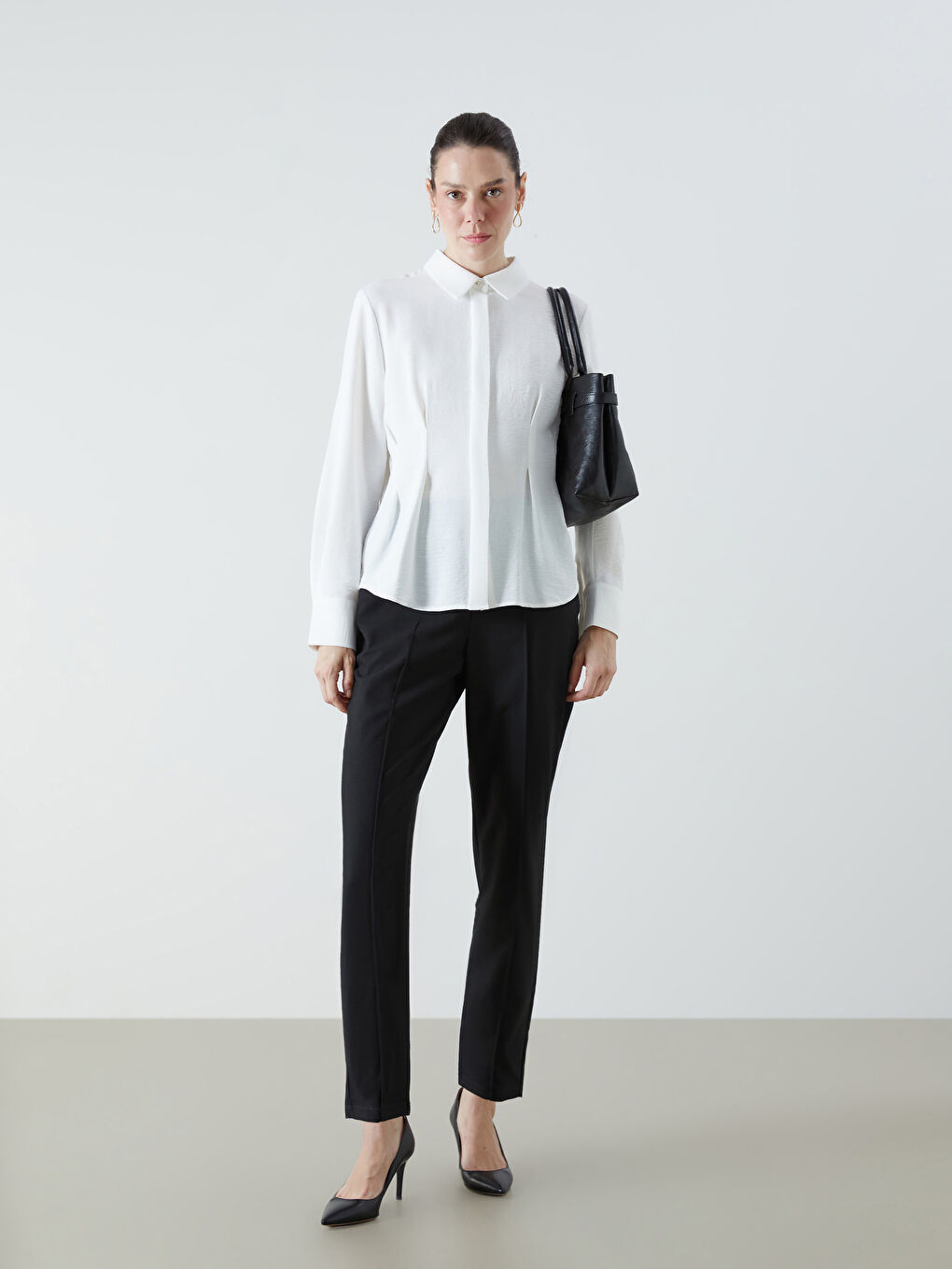 Siyah Beli Lastikli Kadın Cigarette Pantolon-1