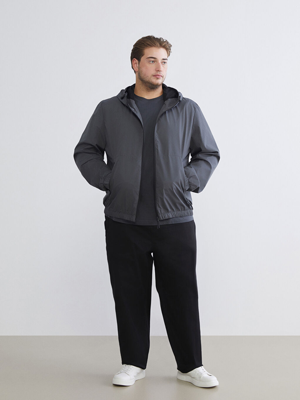 Antrasit Standart Kalıp Kapüşonlu Erkek Yağmurluk-6