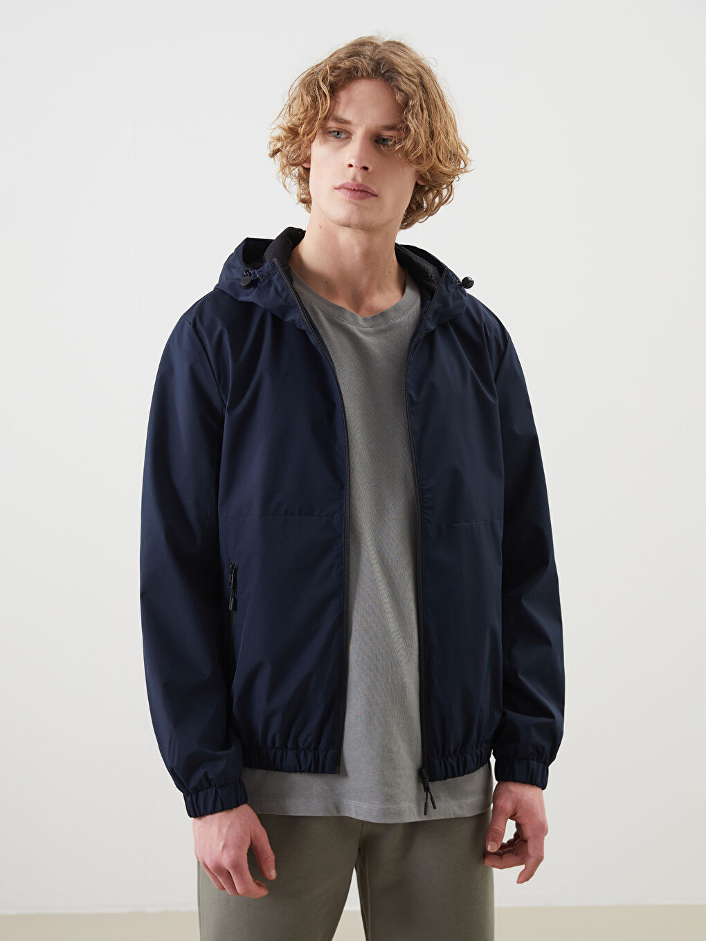 Lacivert Standart Kalıp Kapüşonlu Erkek Yağmurluk
