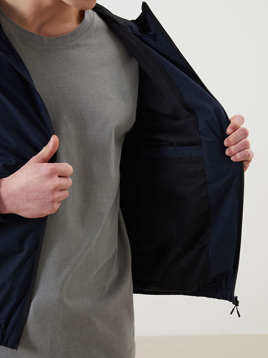 Lacivert Standart Kalıp Kapüşonlu Erkek Yağmurluk-8