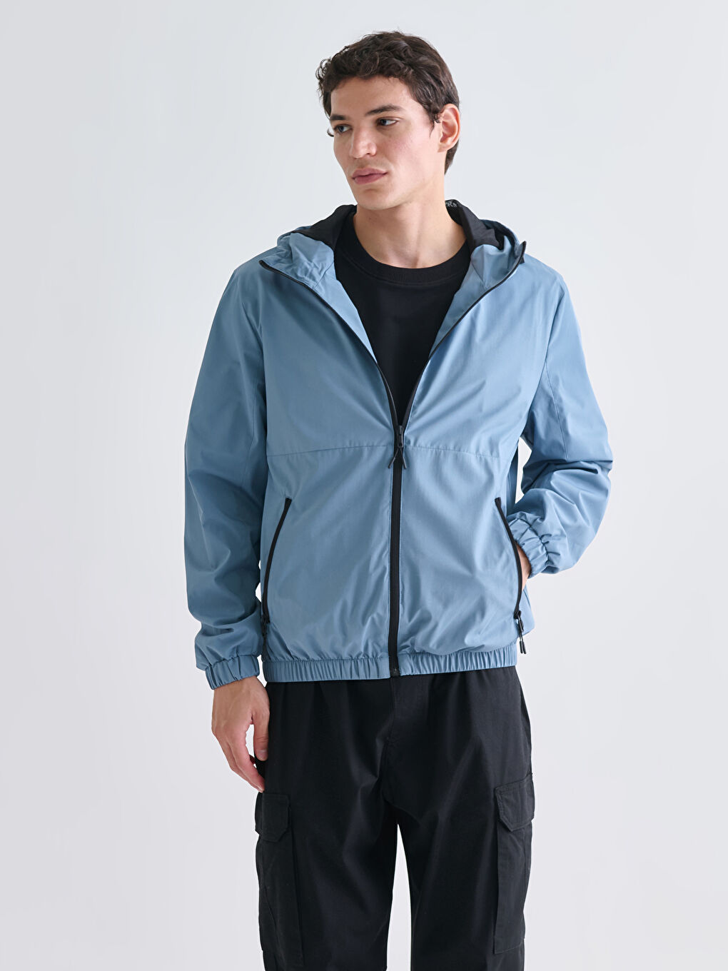 Mavi Standart Kalıp Kapüşonlu Erkek Yağmurluk-1
