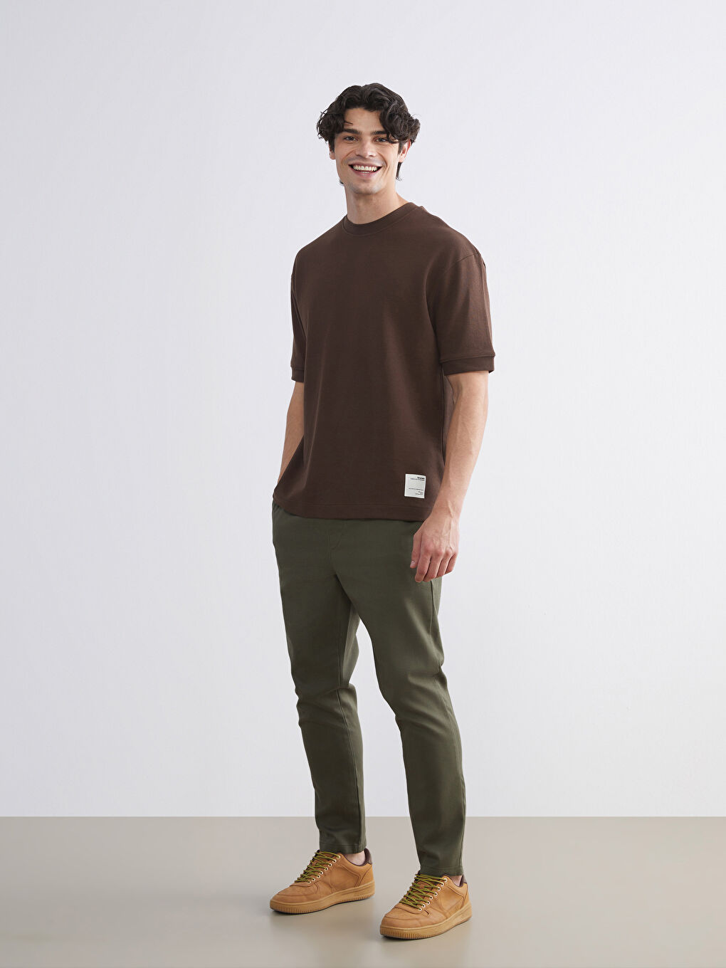 Kahverengi Bisiklet Yaka Erkek Tişört-1