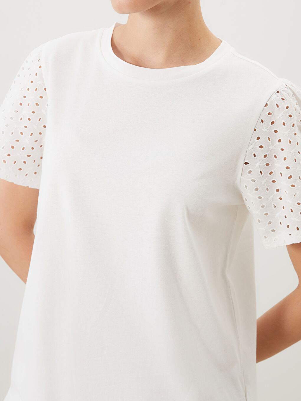 LCW Comfort Woman WHITE T-Shirt -W50331Z8-Q6K