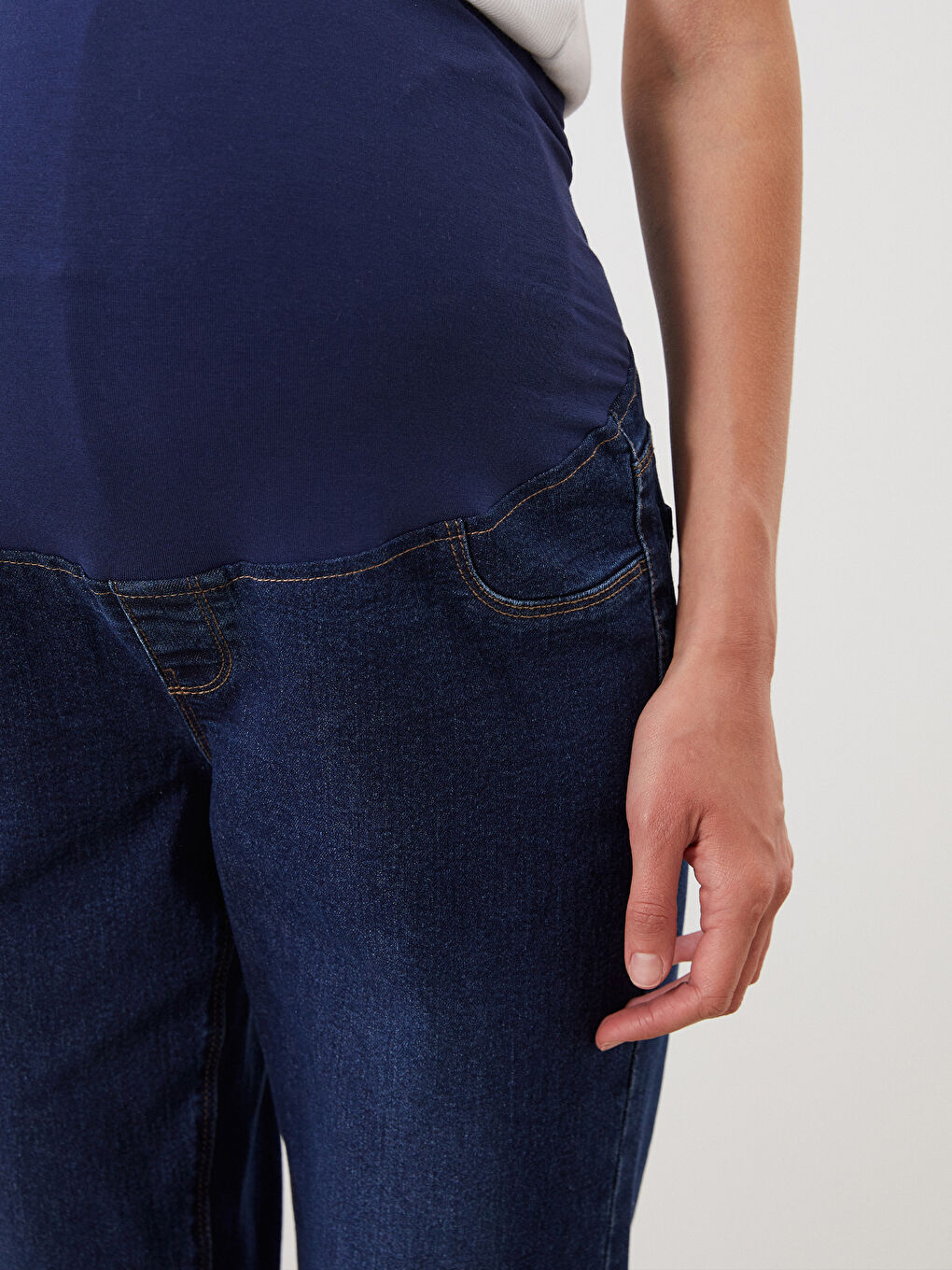 LCWAIKIKI Maternity Belly Panel Mom Fit Maternity Jeans -W50468Z8-309