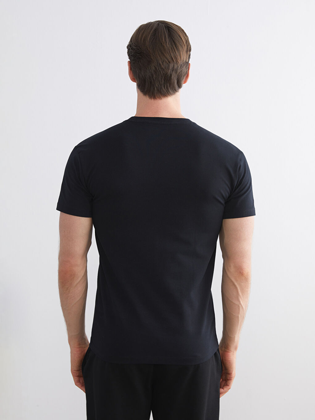 Ерлерге арналған дөңгелек жағалы қысқа жеңді майка-3