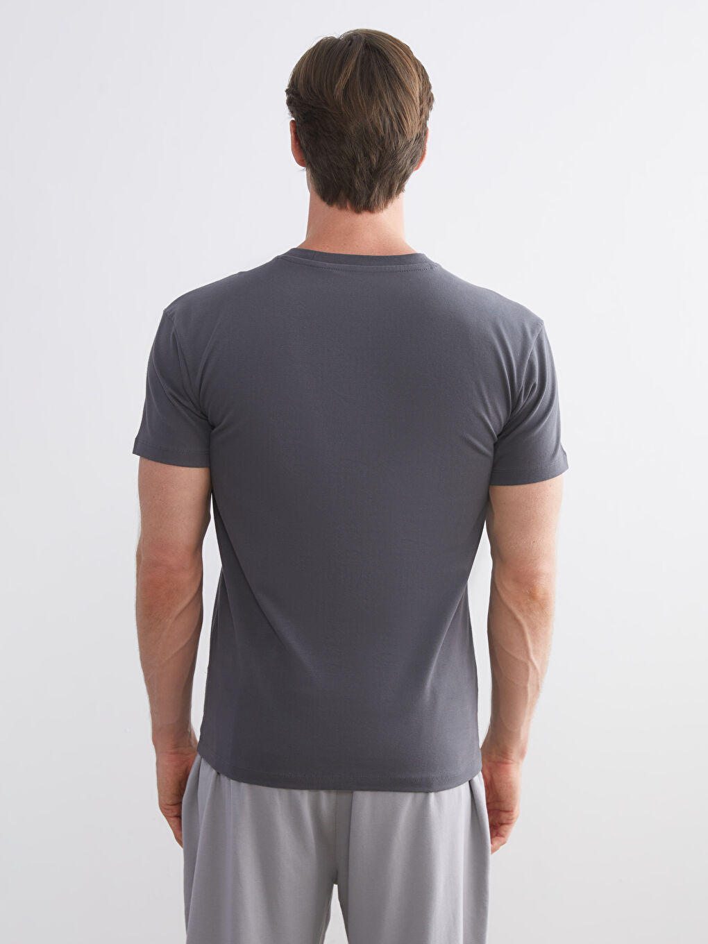 Gri Bisiklet Yaka Kısa Kollu Erkek Atlet-3