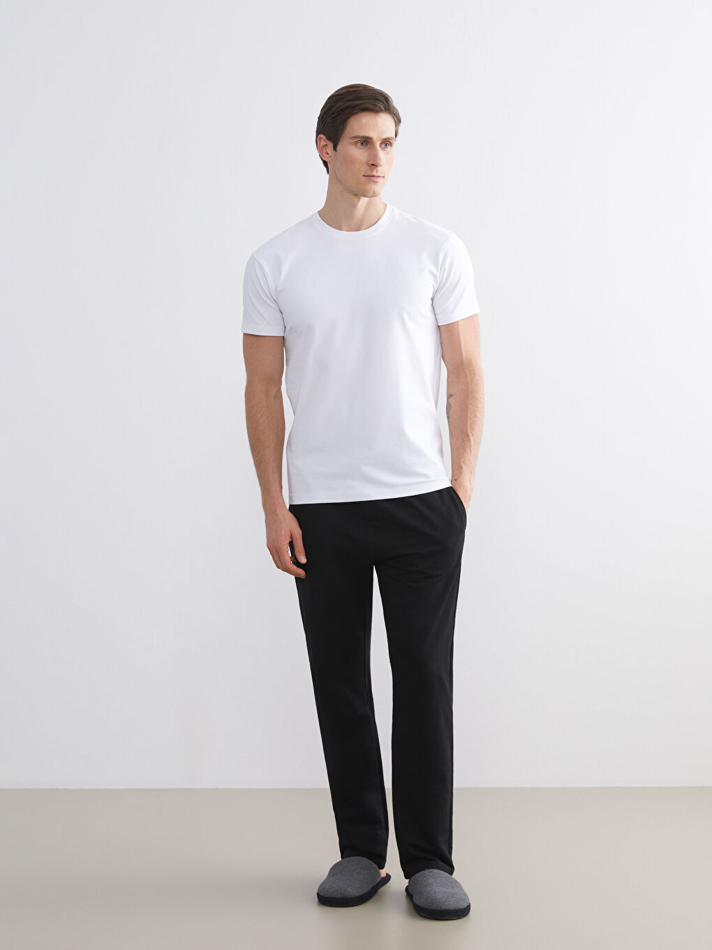 Мужская майка с круглым вырезом и коротким рукавом-1