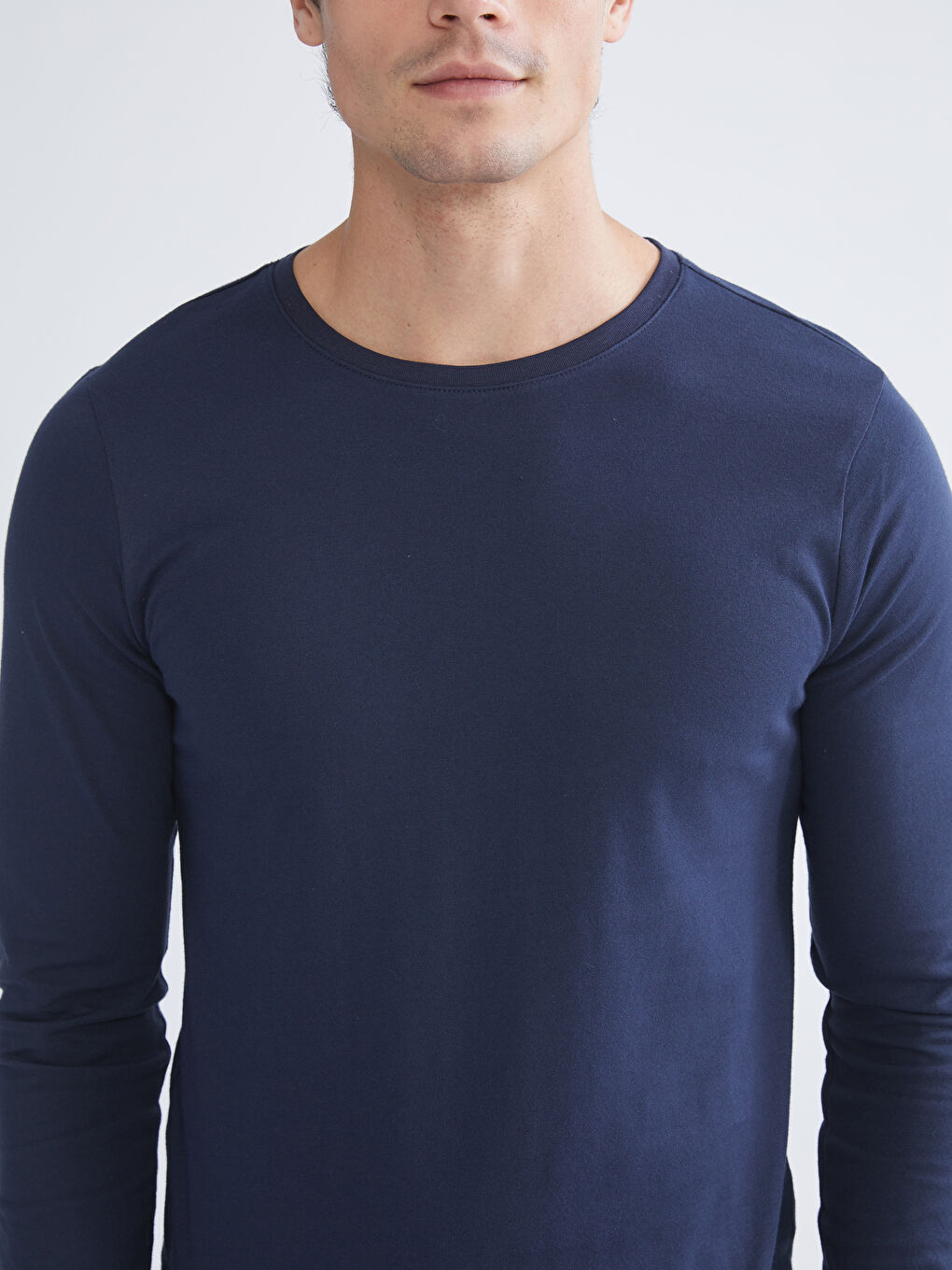 Muški prsluk s okruglim izrezom i dugim rukavima-2