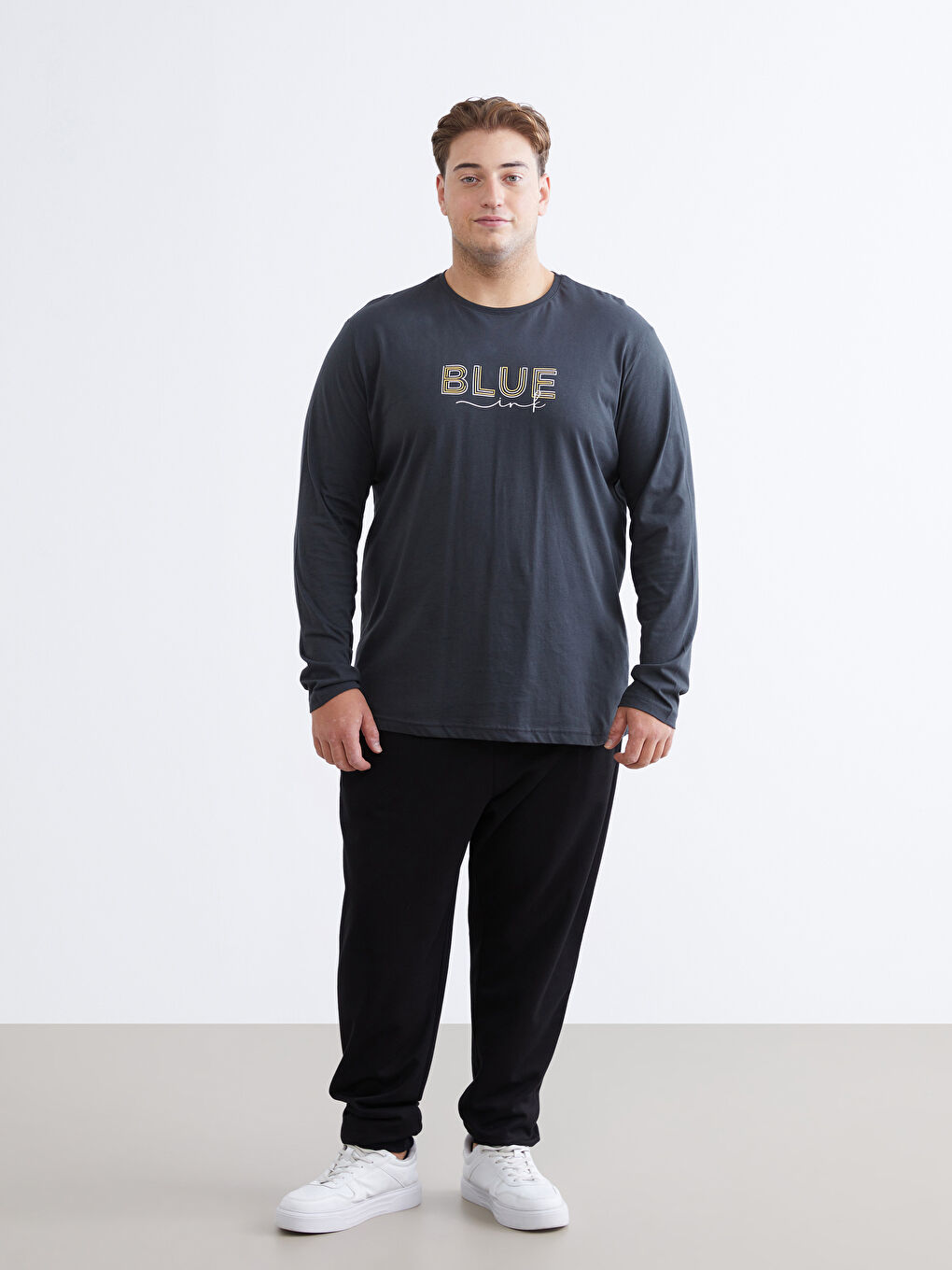 Large Size Slim Fit Men's Jogger Sweatpants-1