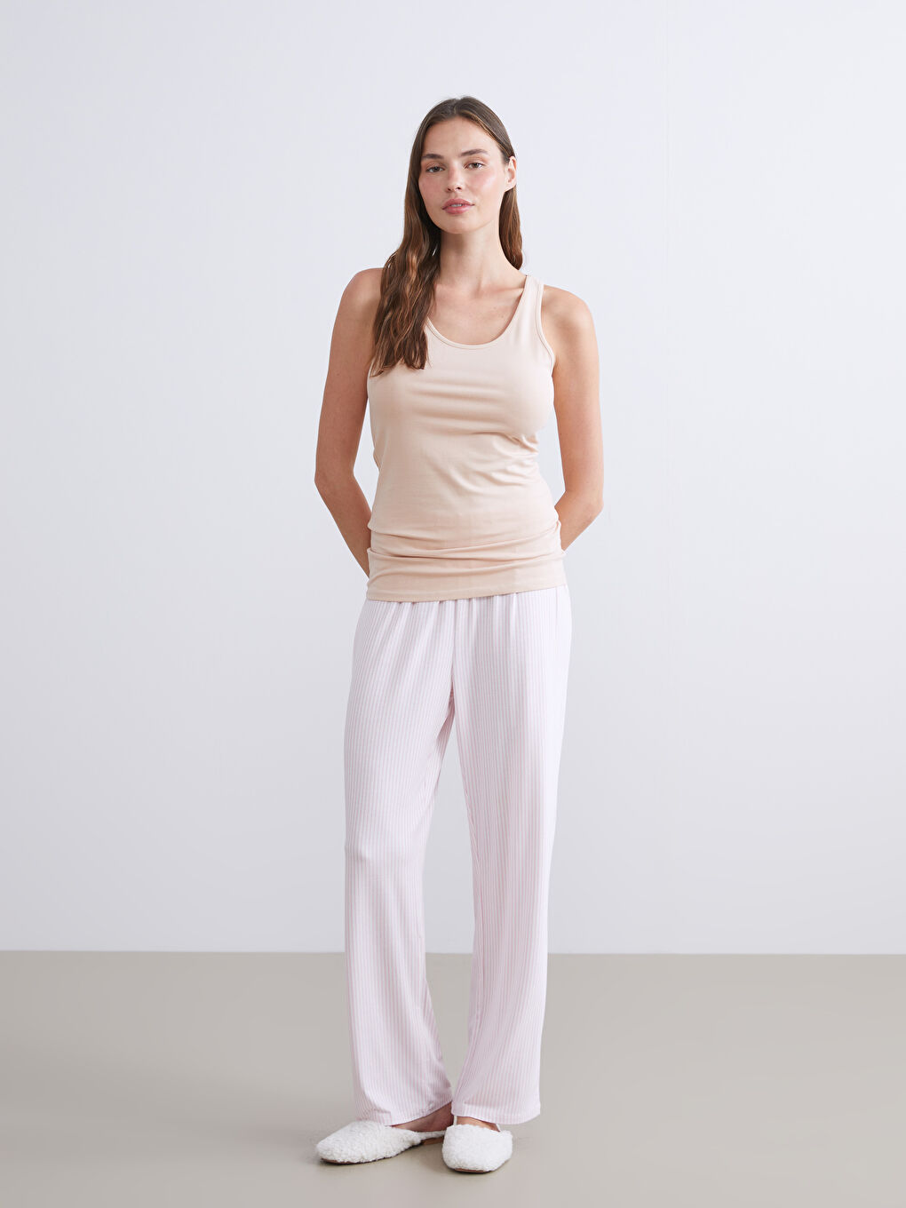 Pembe U Yaka Kadın Atlet-2