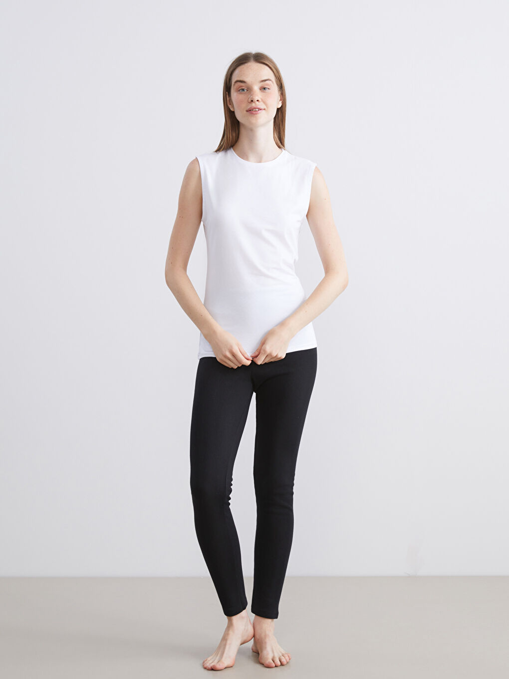 Майка с круглым вырезом для женщин-1