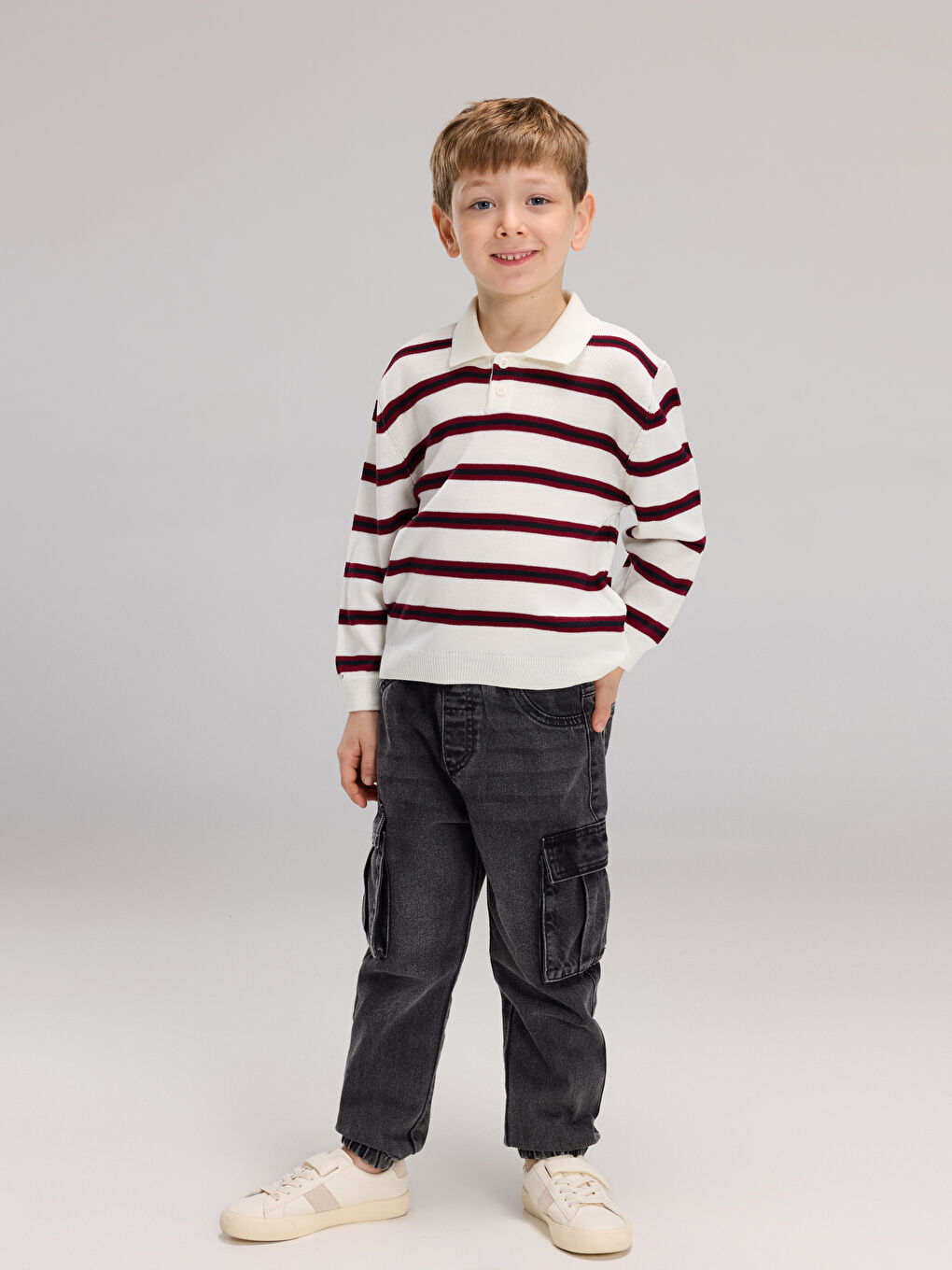 جینزی جۆگەر کەمەر لاستیکی بۆ کوڕان