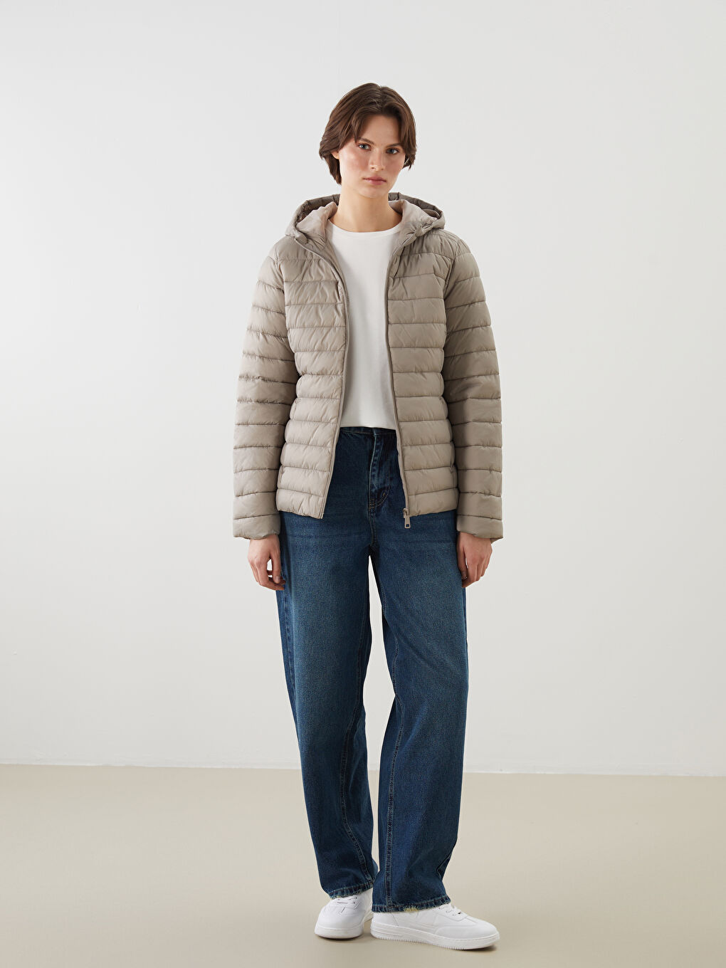 LCWAIKIKI Classic Hooded Women's Puffer Coat -W50790Z8-CTC