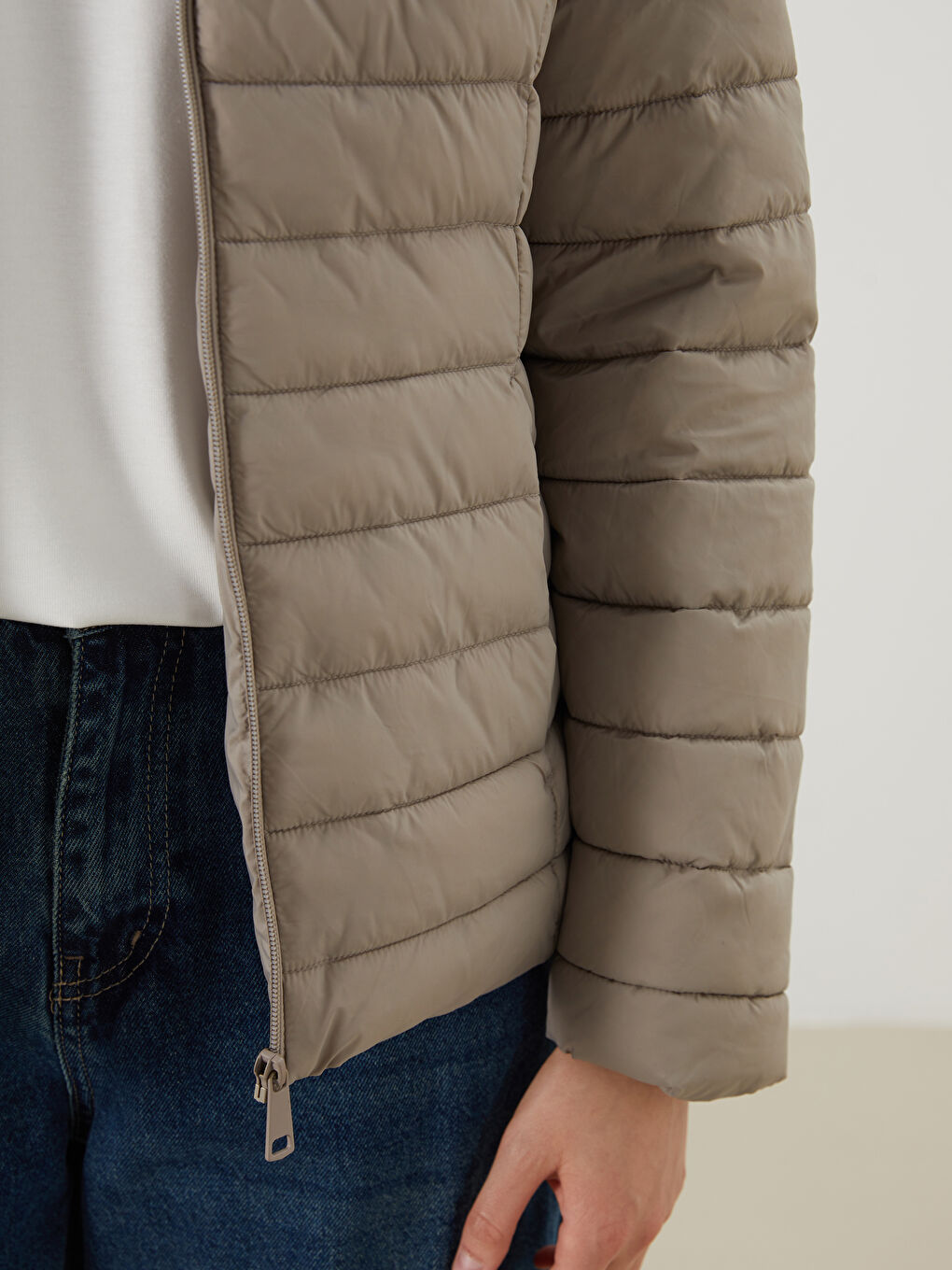 LCWAIKIKI Classic Hooded Women's Puffer Coat -W50790Z8-CTC