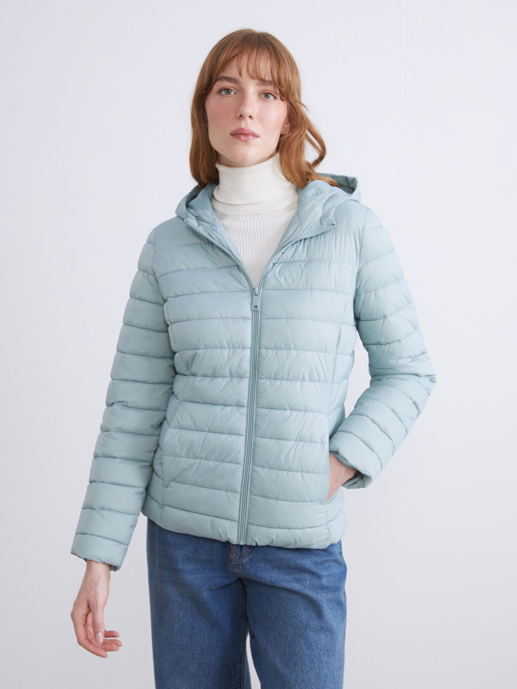 LCWAIKIKI Classic Hooded Women's Puffer Coat -W50790Z8-KTE