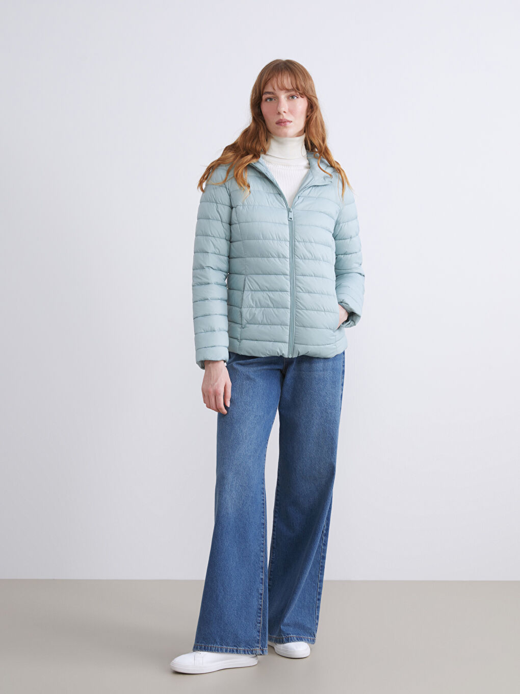 LCWAIKIKI Classic Hooded Women's Puffer Coat -W50790Z8-KTE