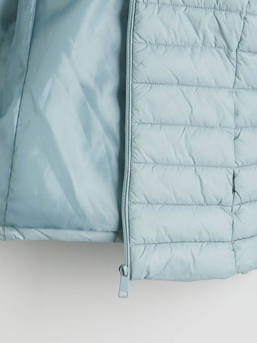 LCWAIKIKI Classic Hooded Women's Puffer Coat -W50790Z8-KTE