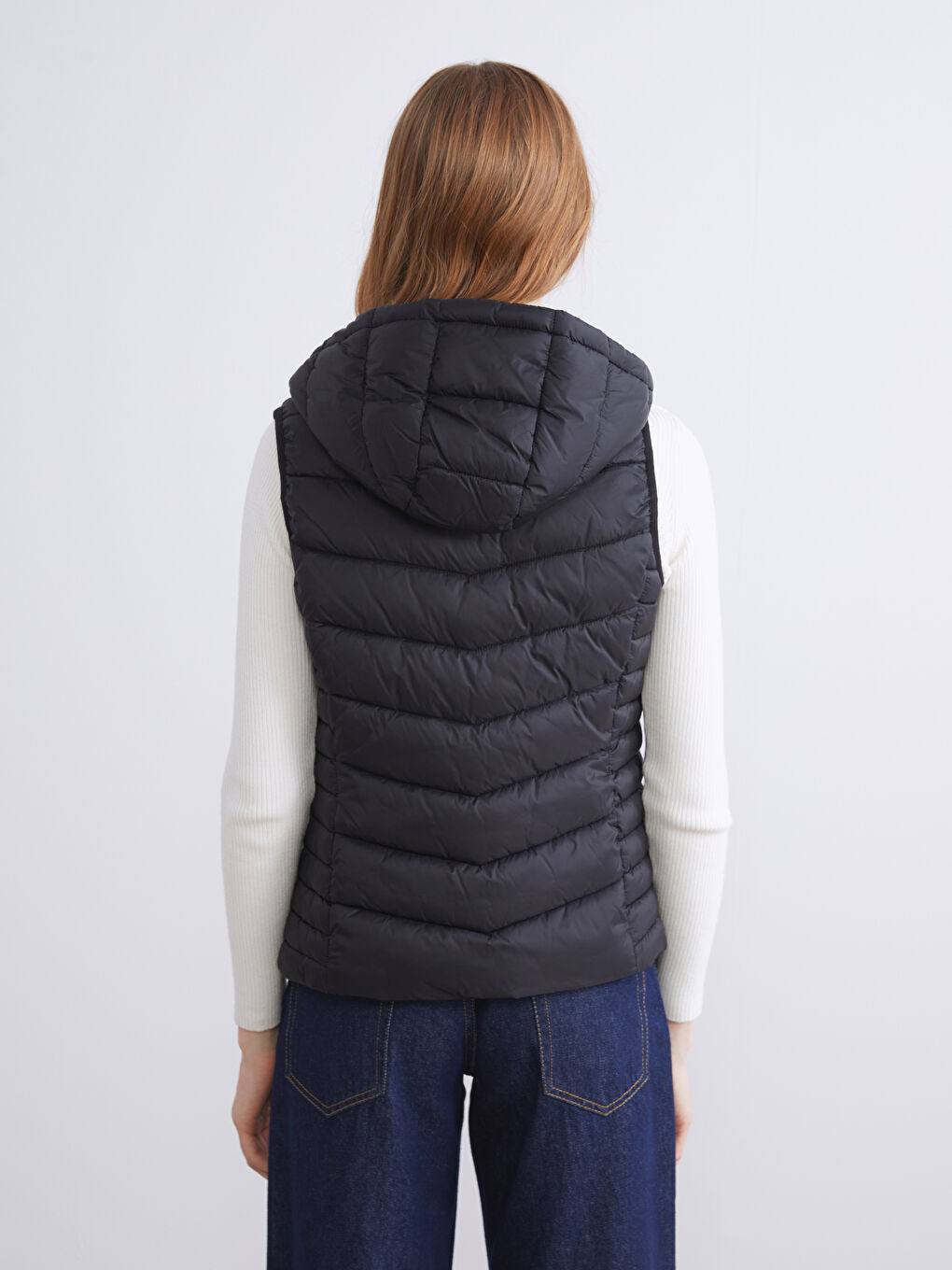 LCWAIKIKI Classic Hooded Women's Puffer Gilet -W50792Z8-CVL