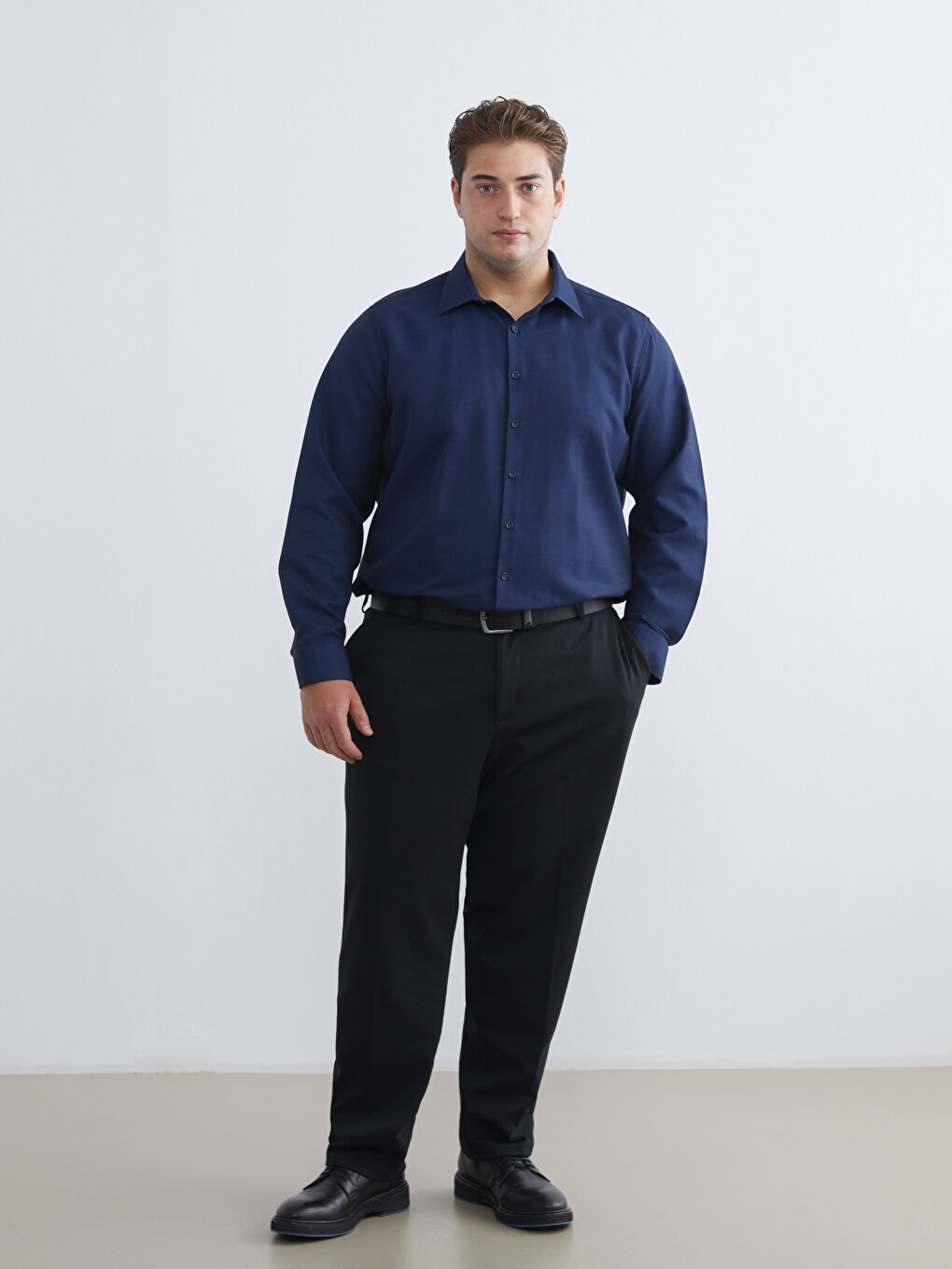 Приталена чоловіча сорочка з довгим рукавом з тканини армюр-5