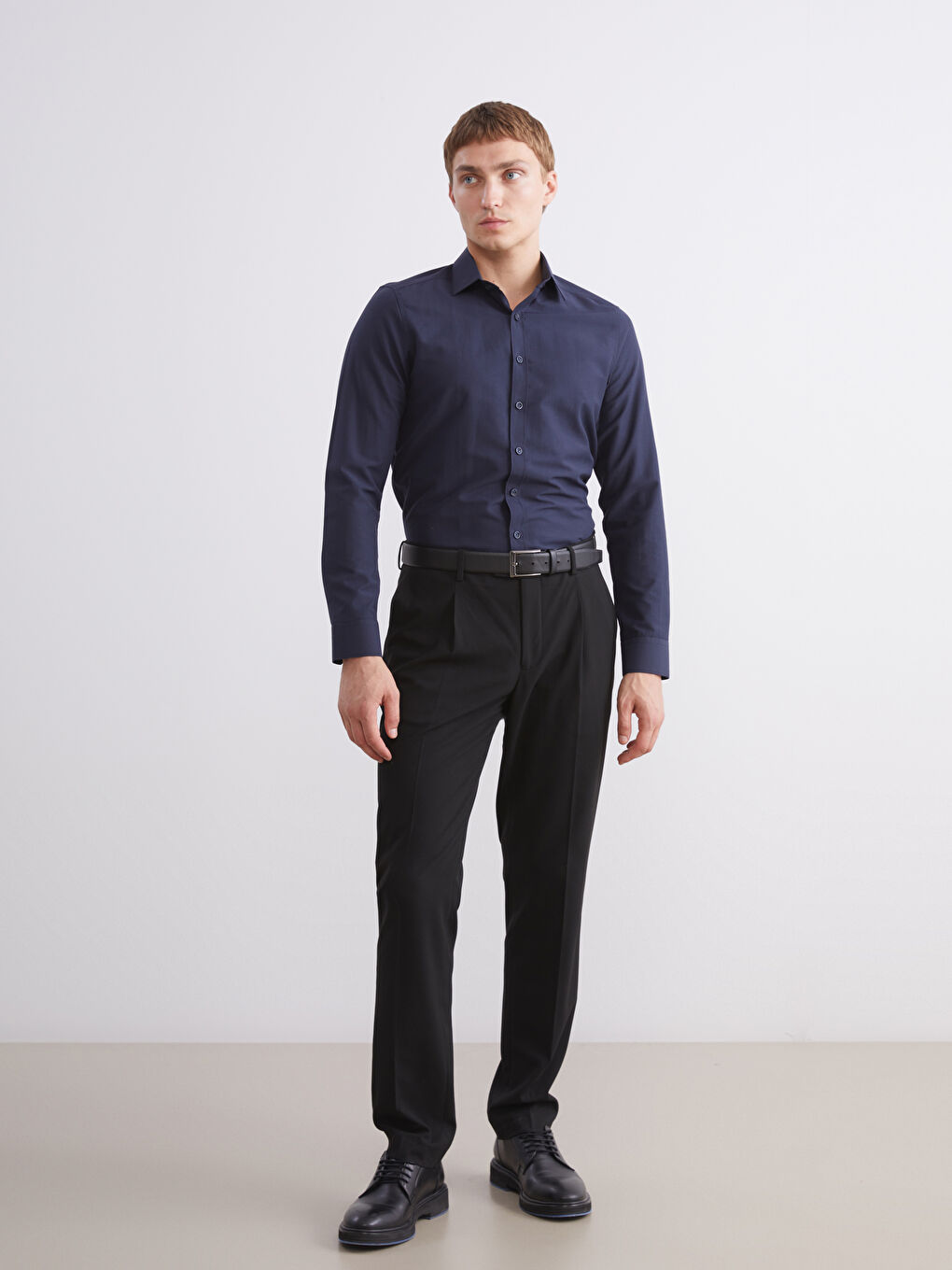 Slim Fit Long Sleeve Poplin Men's Shirt-2