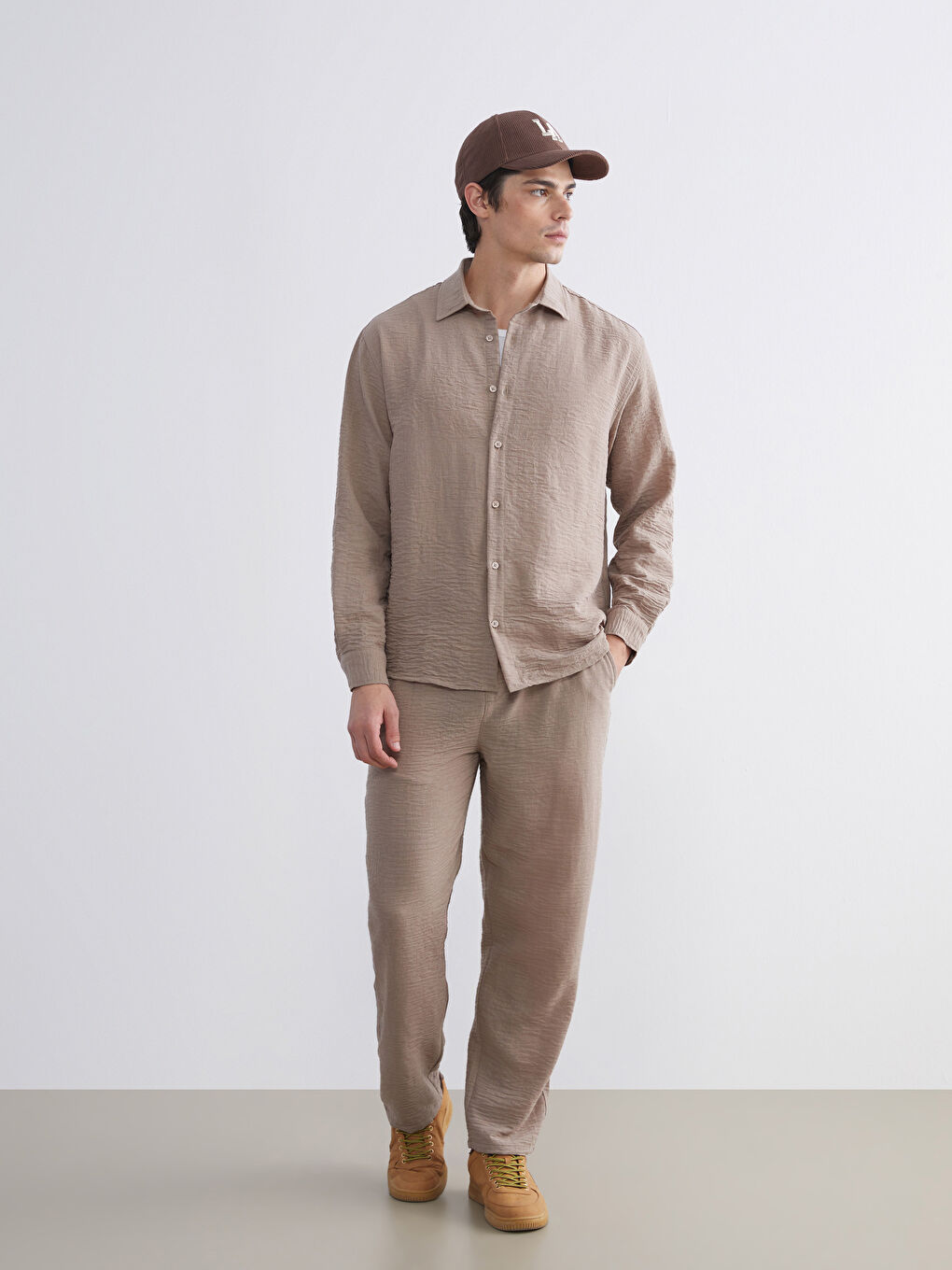 Bej Regular Fit Uzun Kollu Erkek Gömlek-1