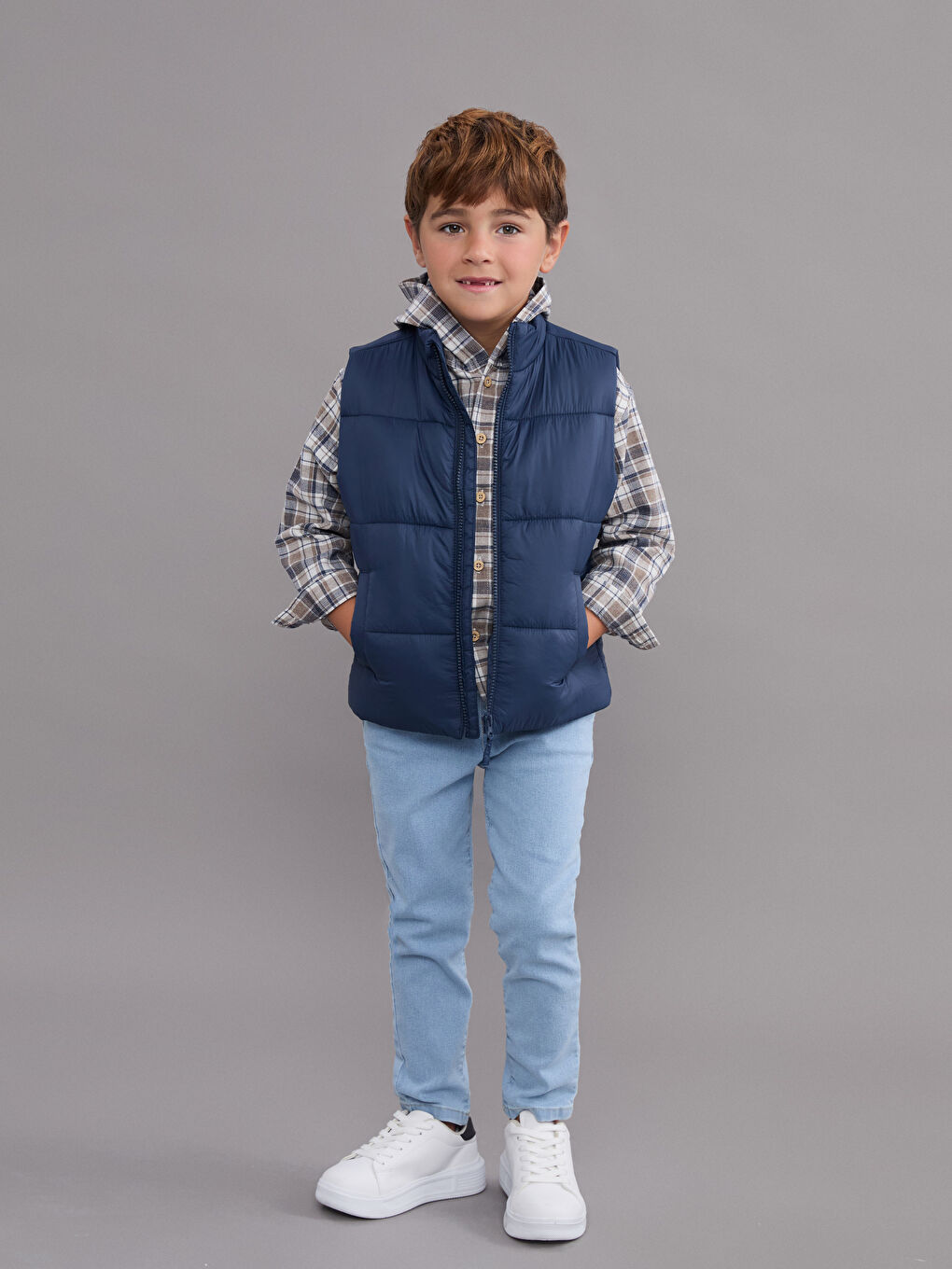 Turtle Neck Boy Down Vest-1