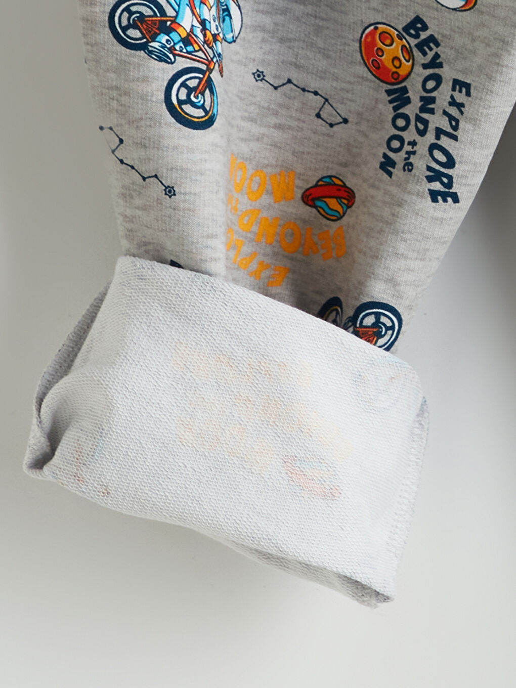 Gri Beli Lastikli Baskılı Erkek Çocuk Pijama Alt-3