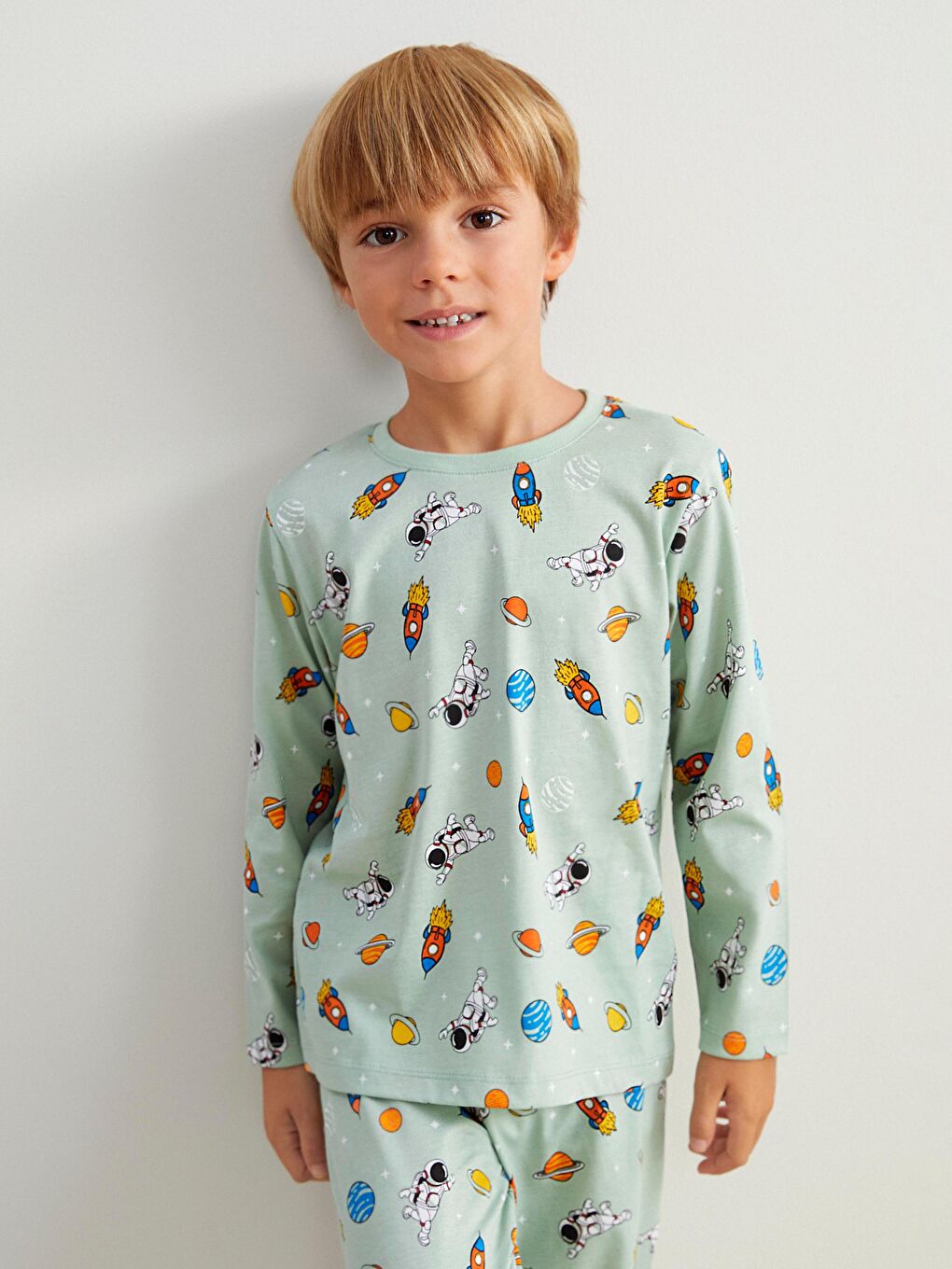 LCW Kids سێتی بیجامە چاپکراوی بۆ کوڕان -W51209Z1-LRK